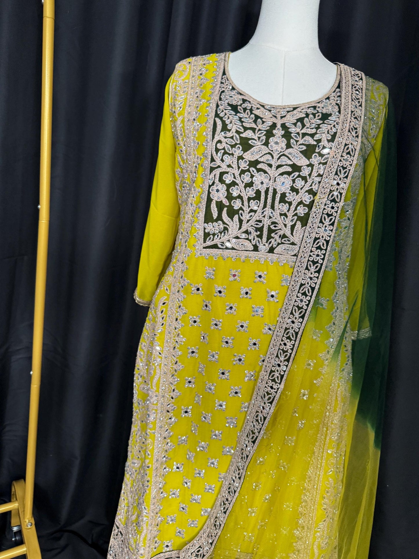Pakistani suit, Punjabi Sharrara For Women Indian Designer Wedding Wear, Salwar suit, Chaniya Choli bollywood Style Indian outfits