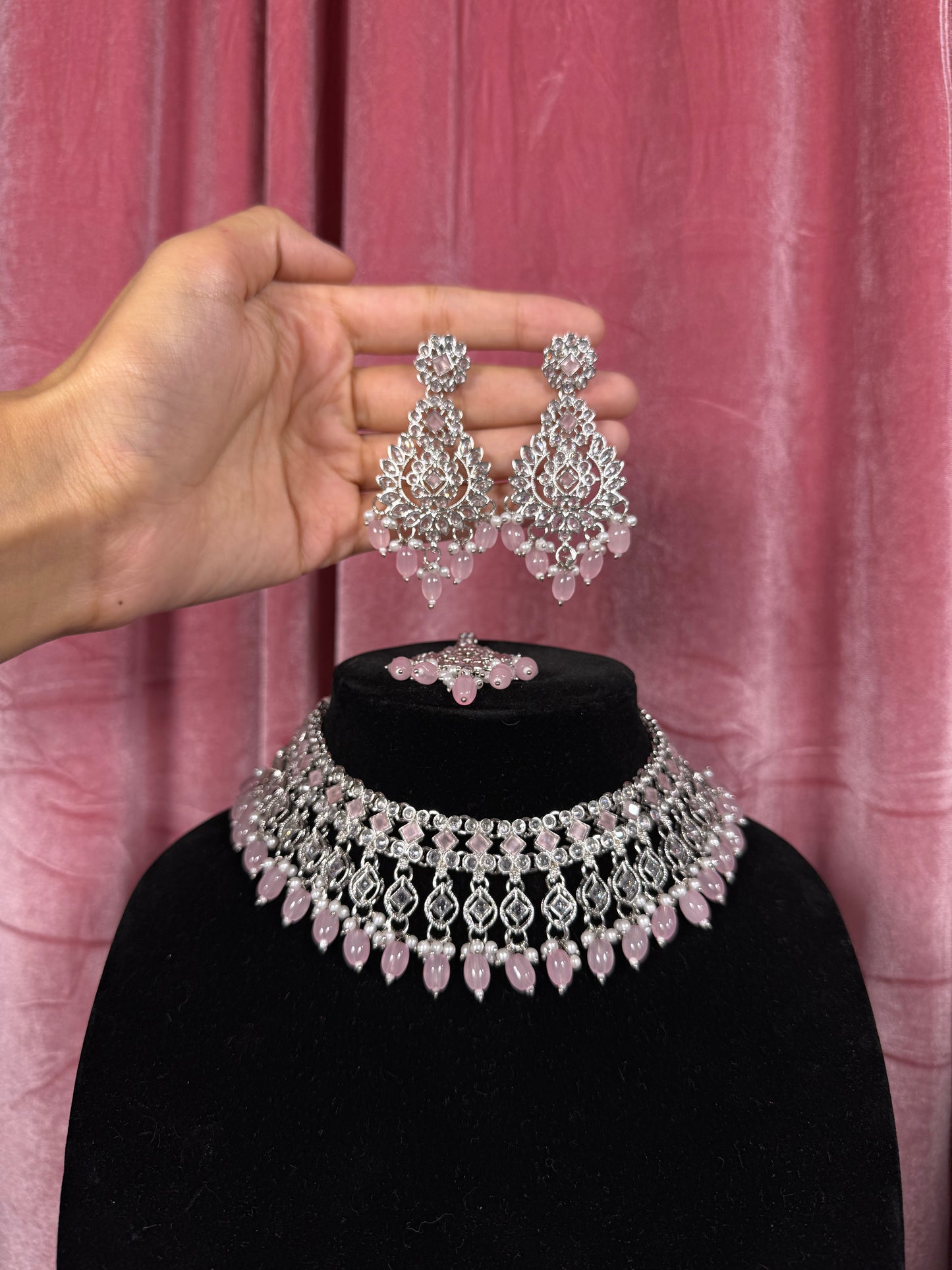 Indu Necklace Set Pink