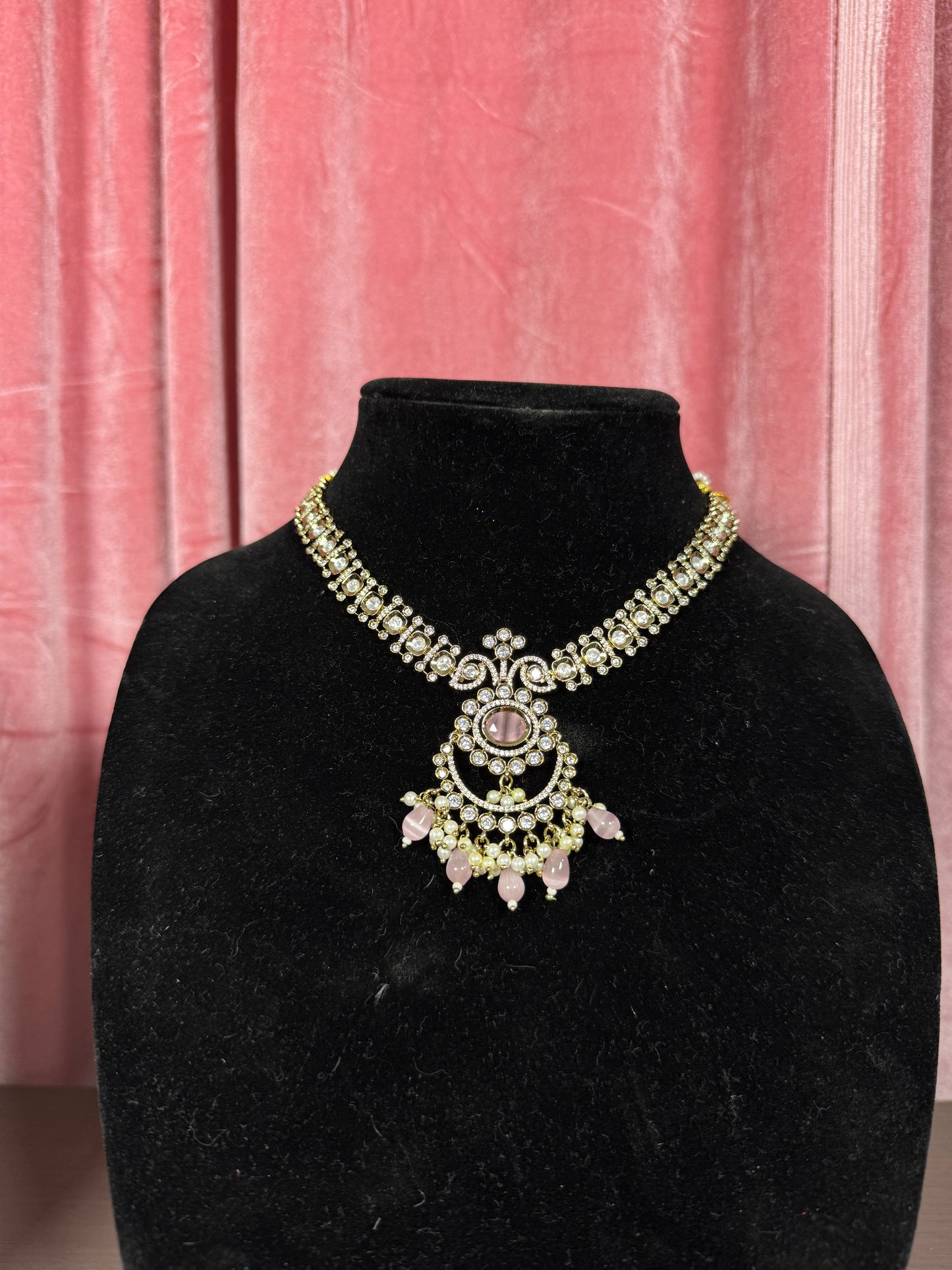 Shanlini Necklace Set Pink
