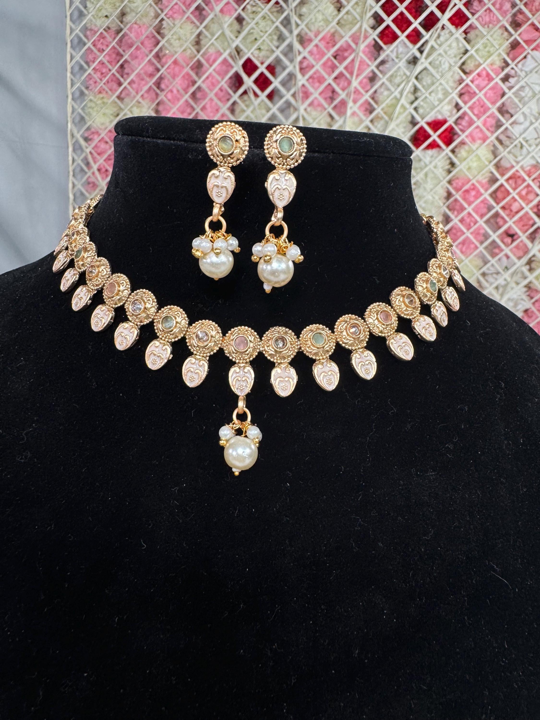 Aishara Necklace Set