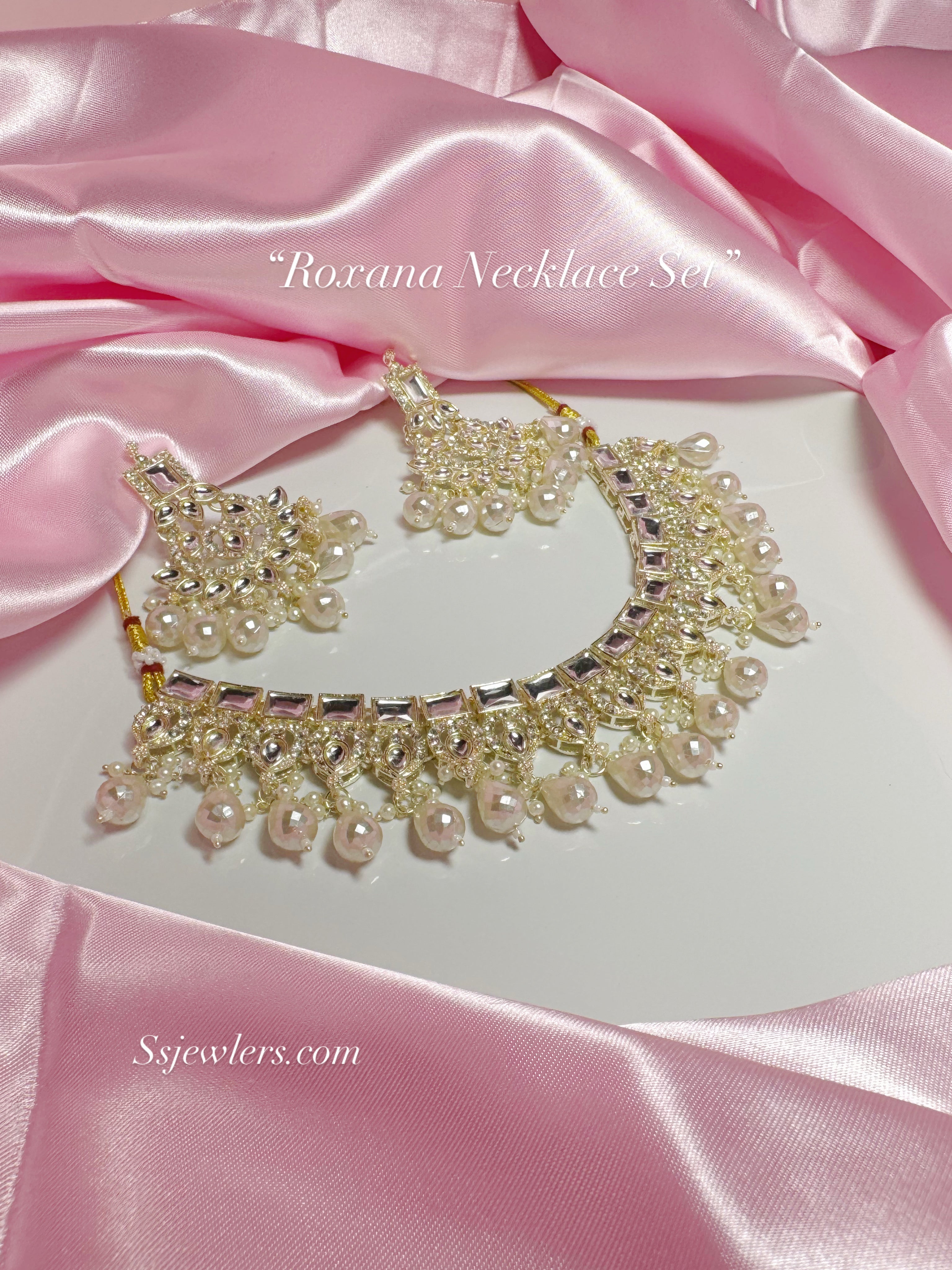 Roxana Necklace Set