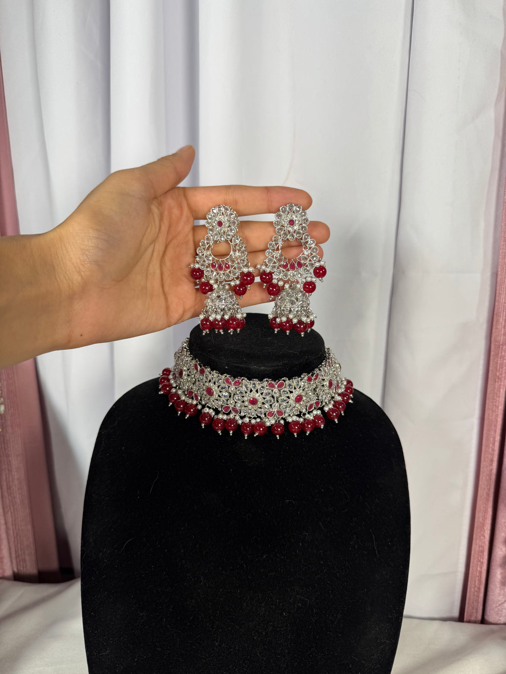 Preet Necklace Set