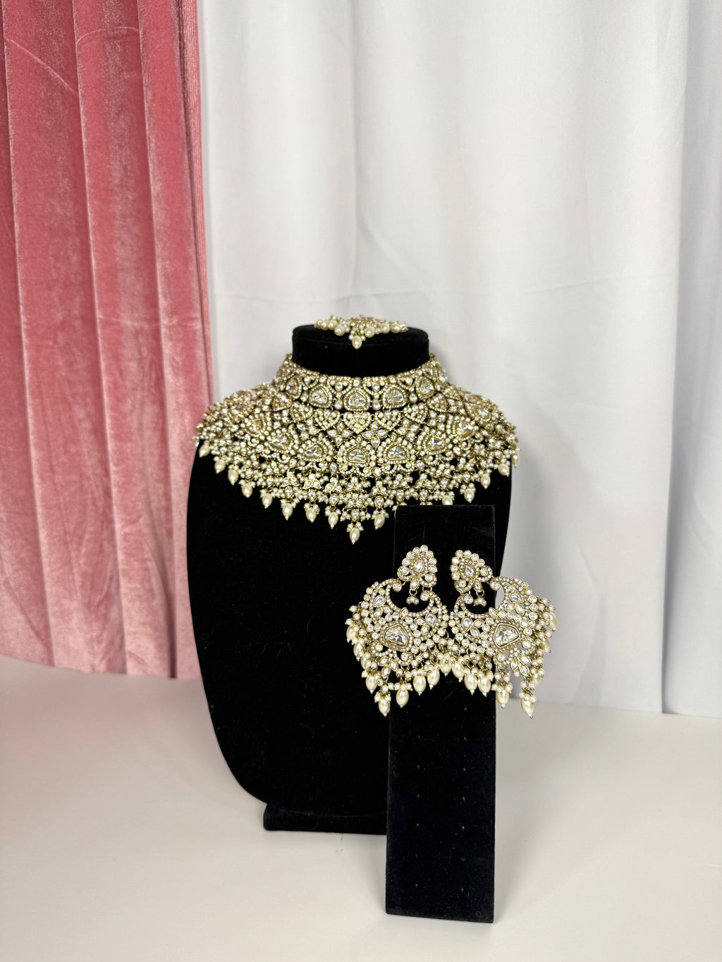 Tanya Necklace Set