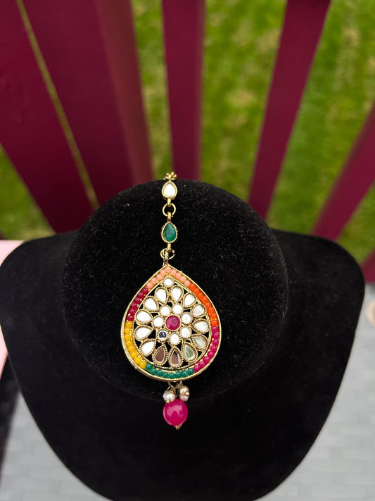 Maang tikka/ Kundan Tikka/ Indian Jewelry/ Indian Wedding Jewelry/ Pakistani Jewelry/ Jhoomer/ Matha patti/ Indian forehead jewelry
