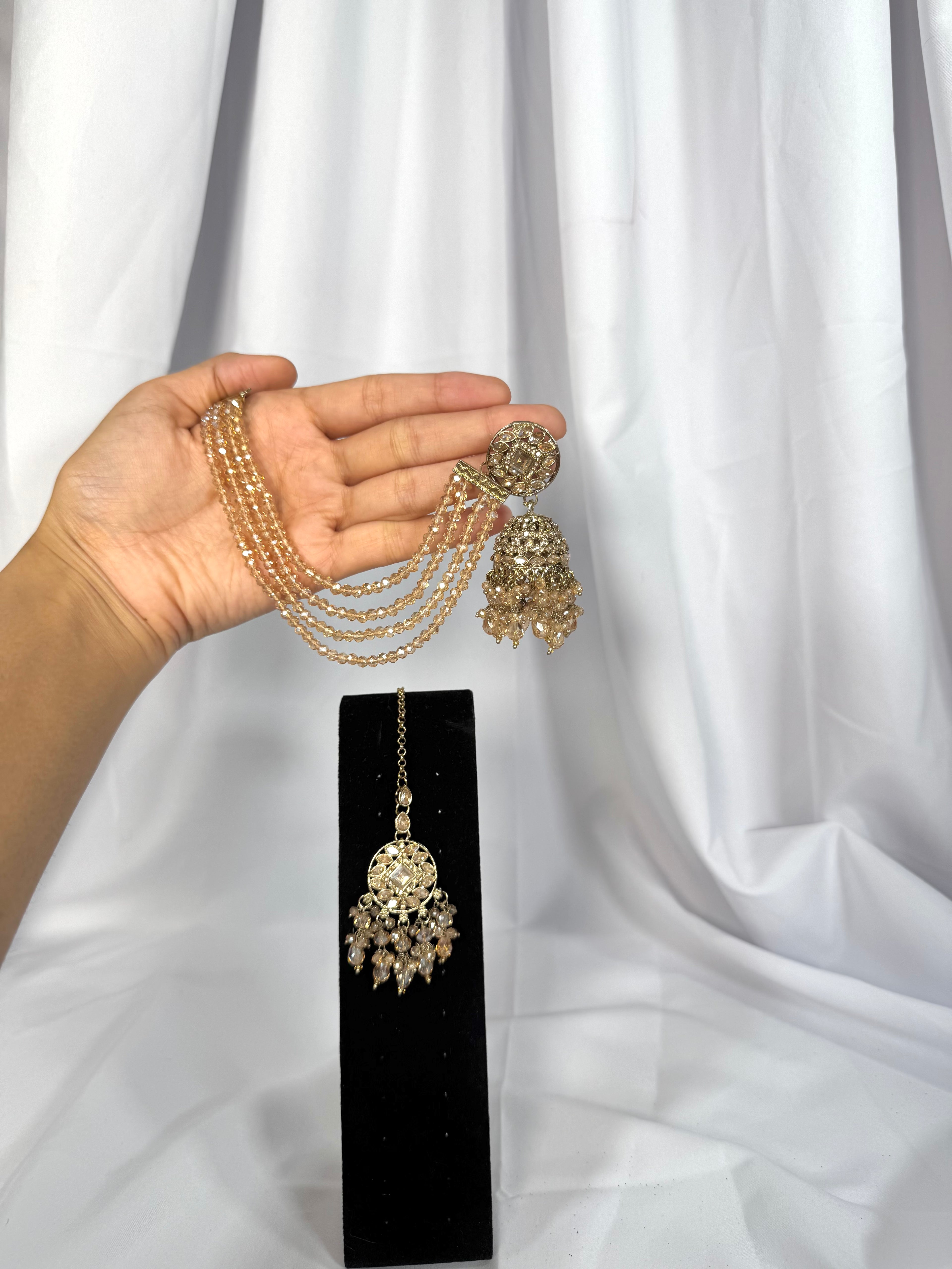 Raya Bahubali Earring Tikka Set
