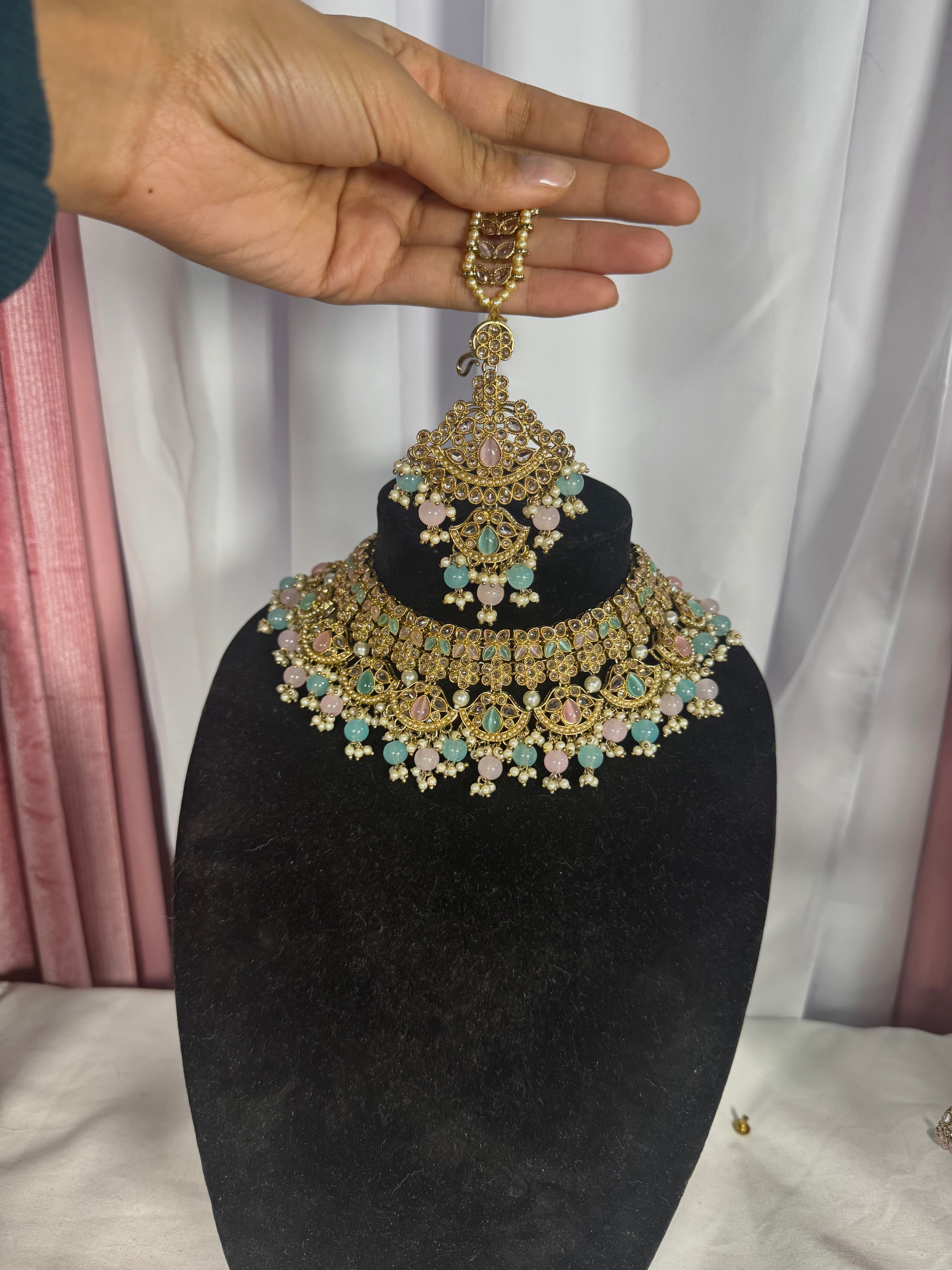 Inara necklace set