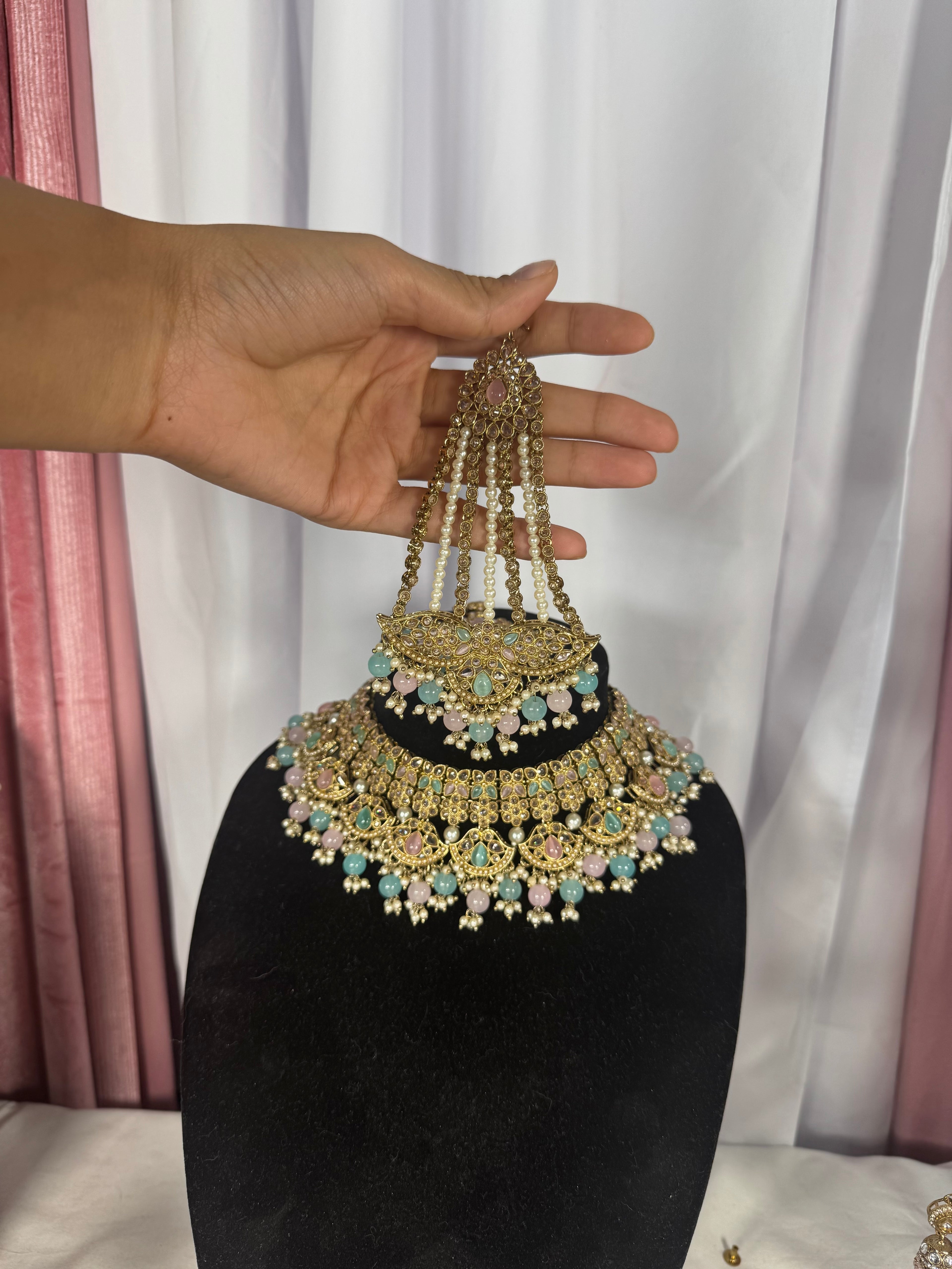 Inara necklace set