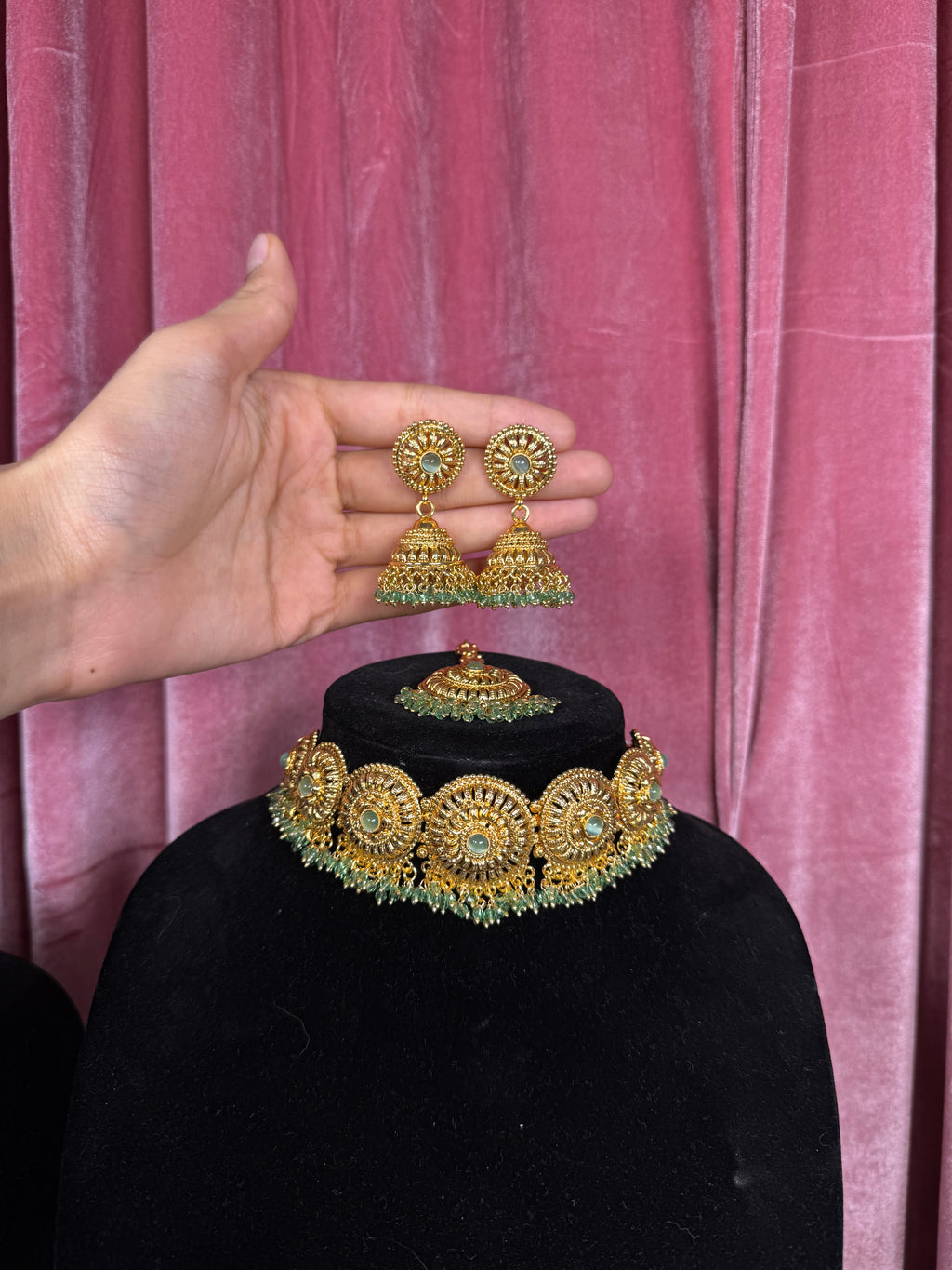 Sea green & Gold Choker