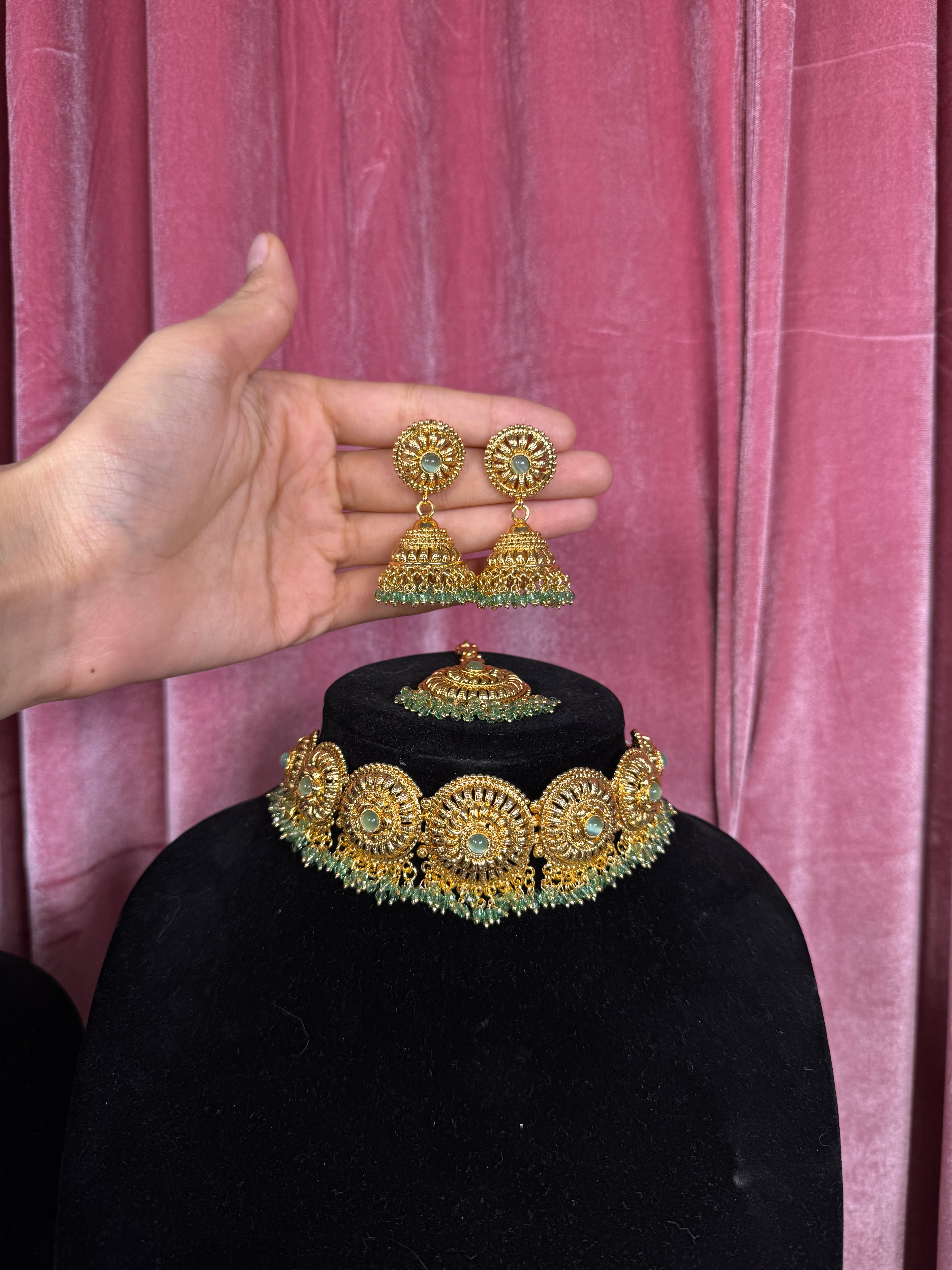 Sea green & Gold Choker