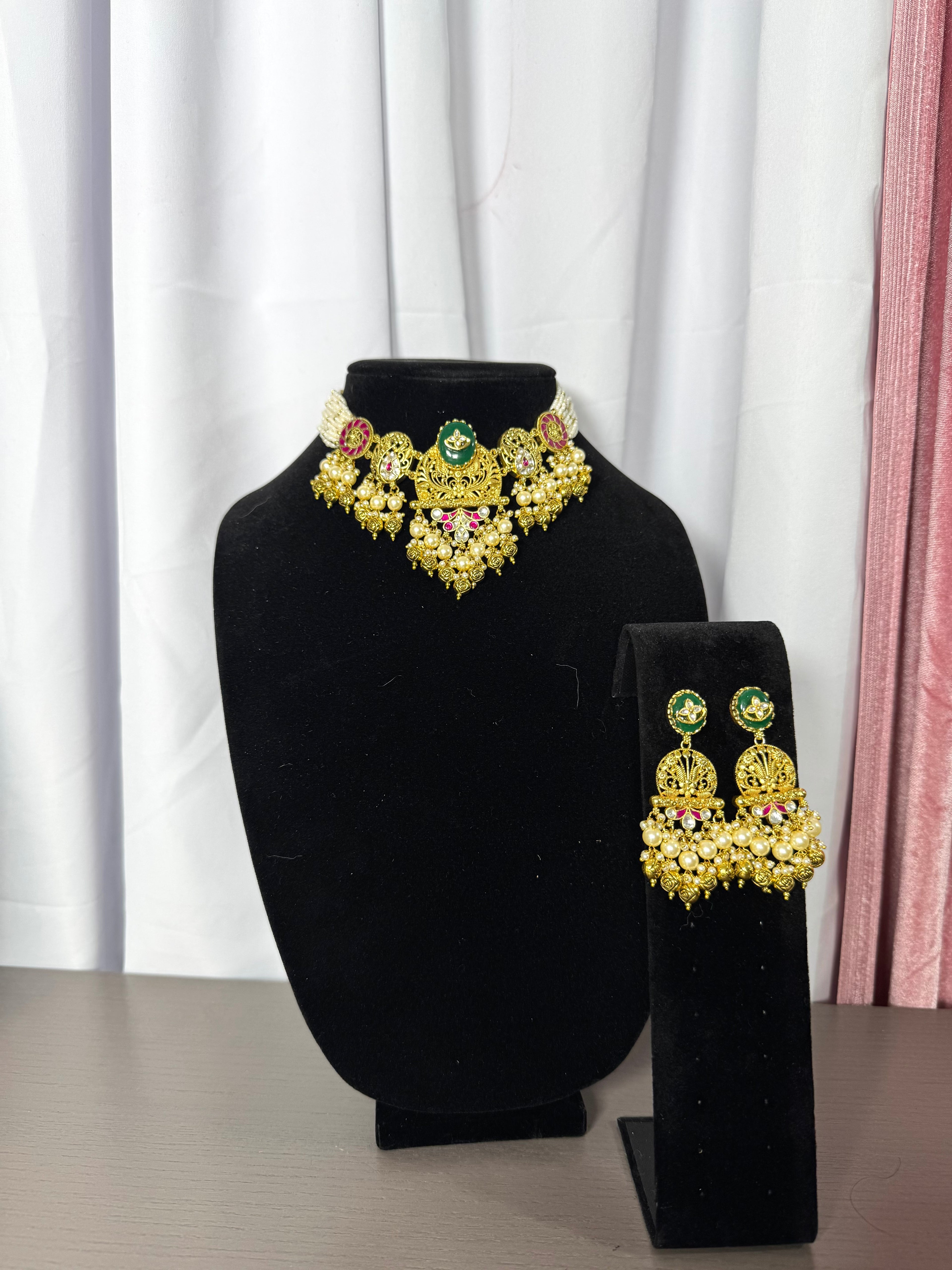 Bhavya Necklace Set
