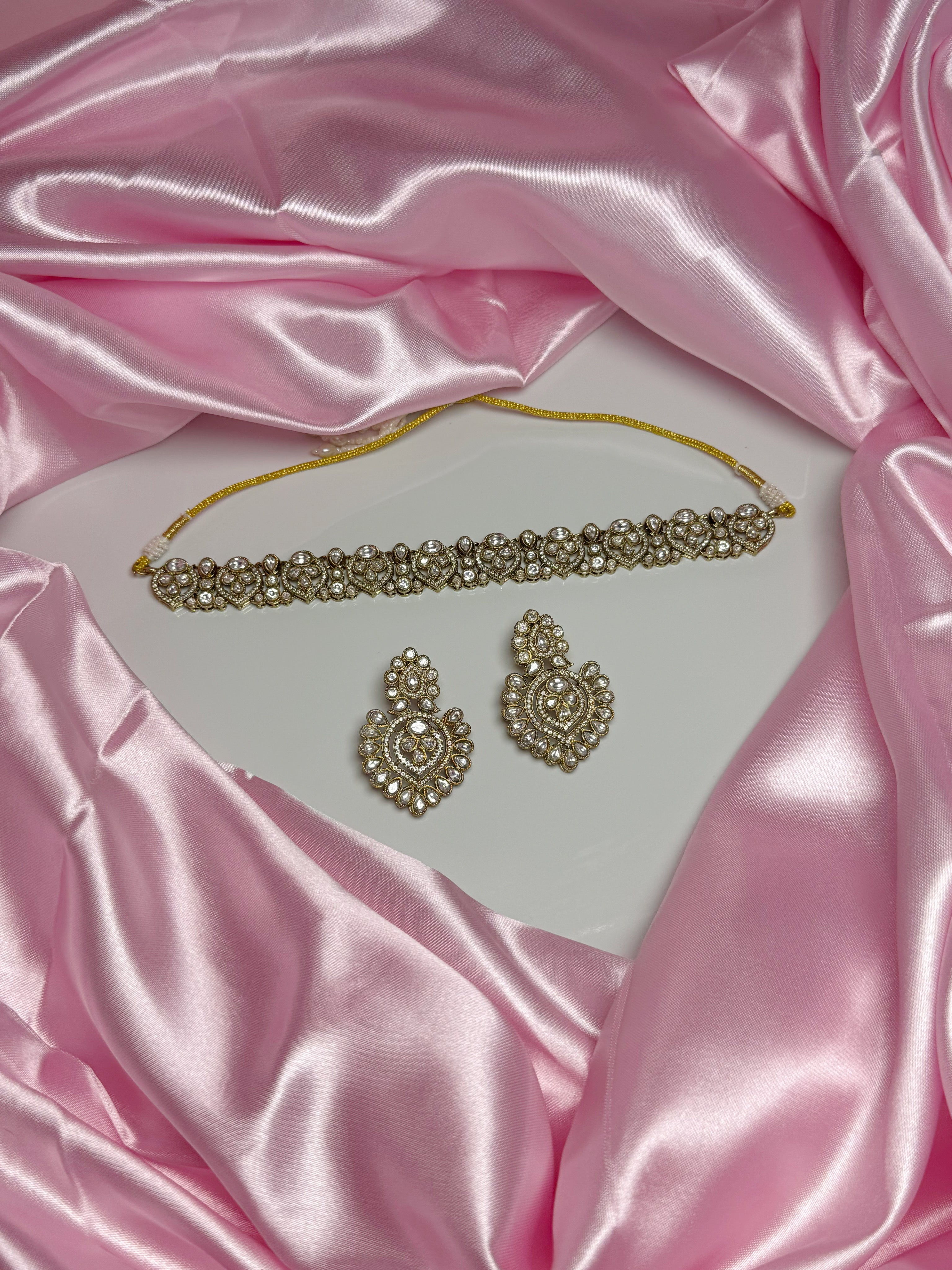 Bindu Necklace Set