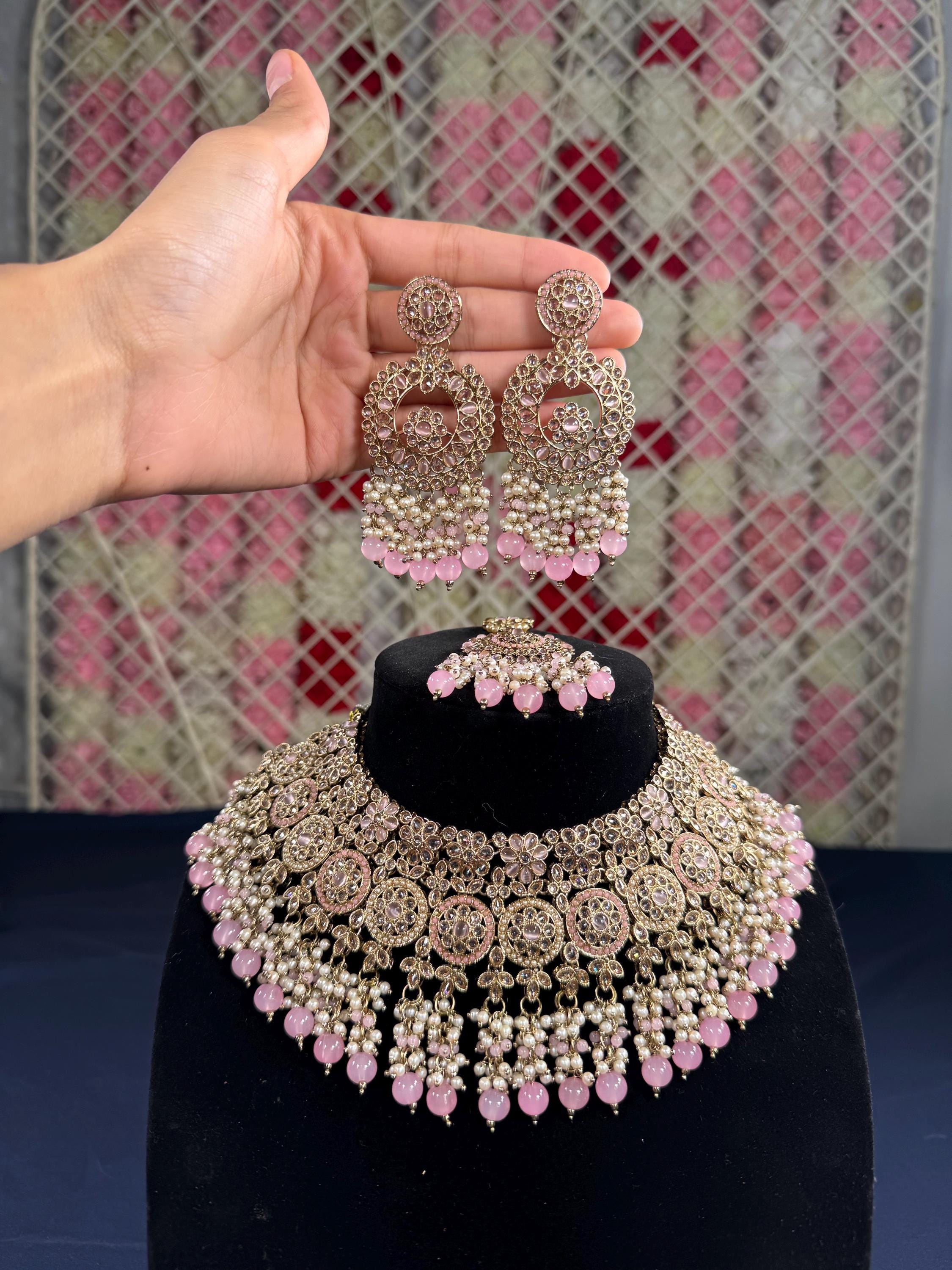 Zunaria Necklace Set