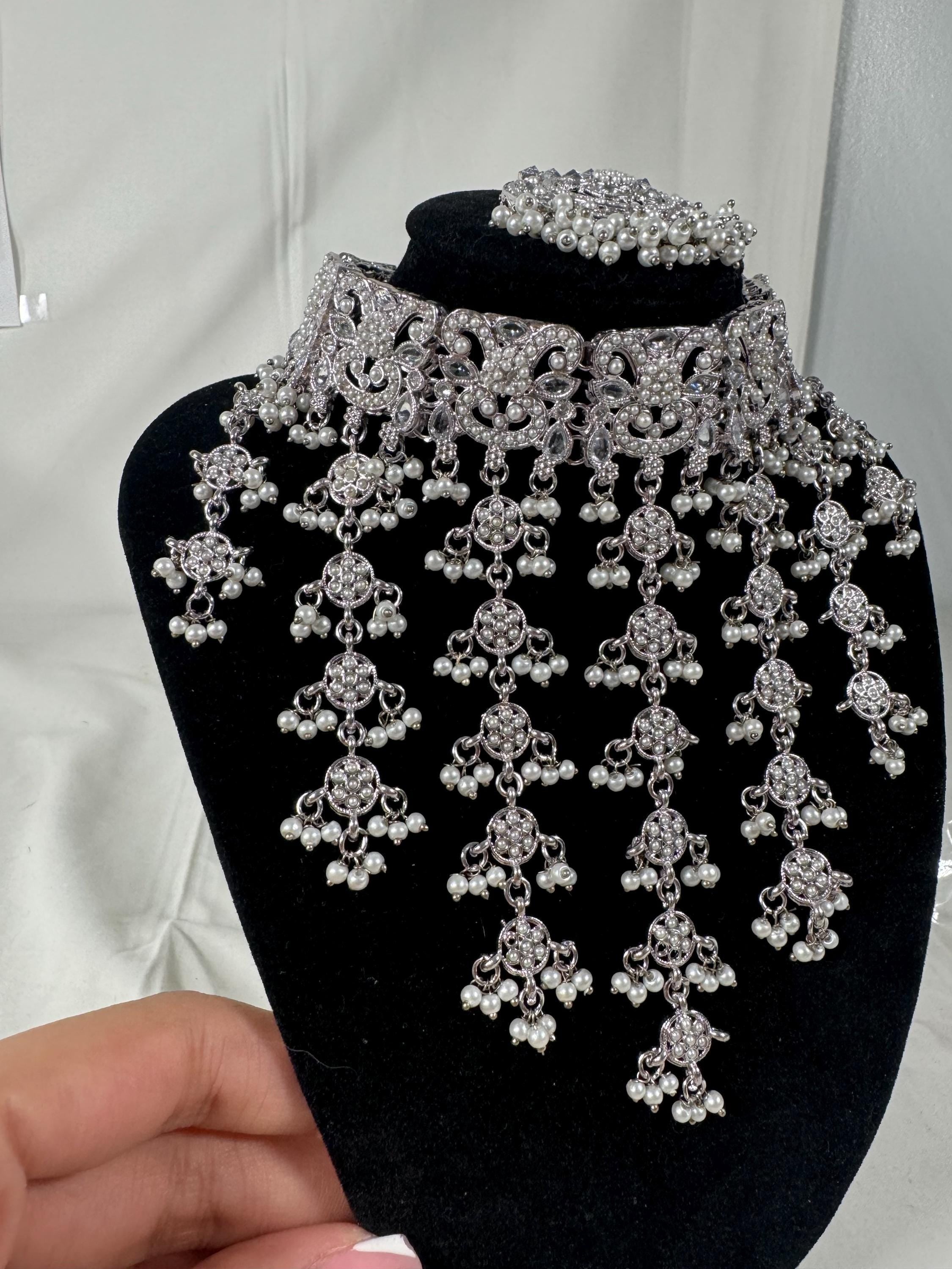Zareefa Necklace Set