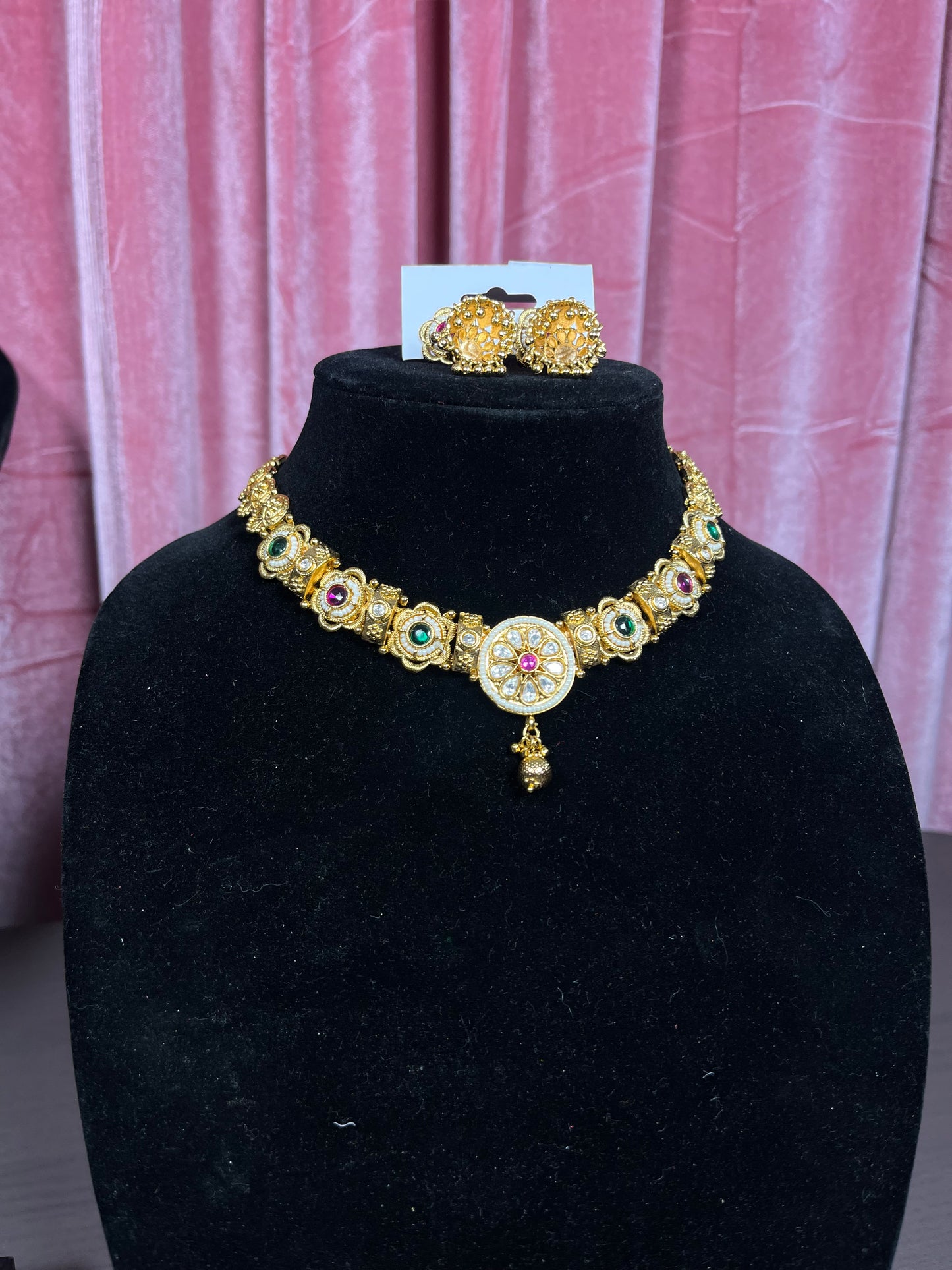 Golden set