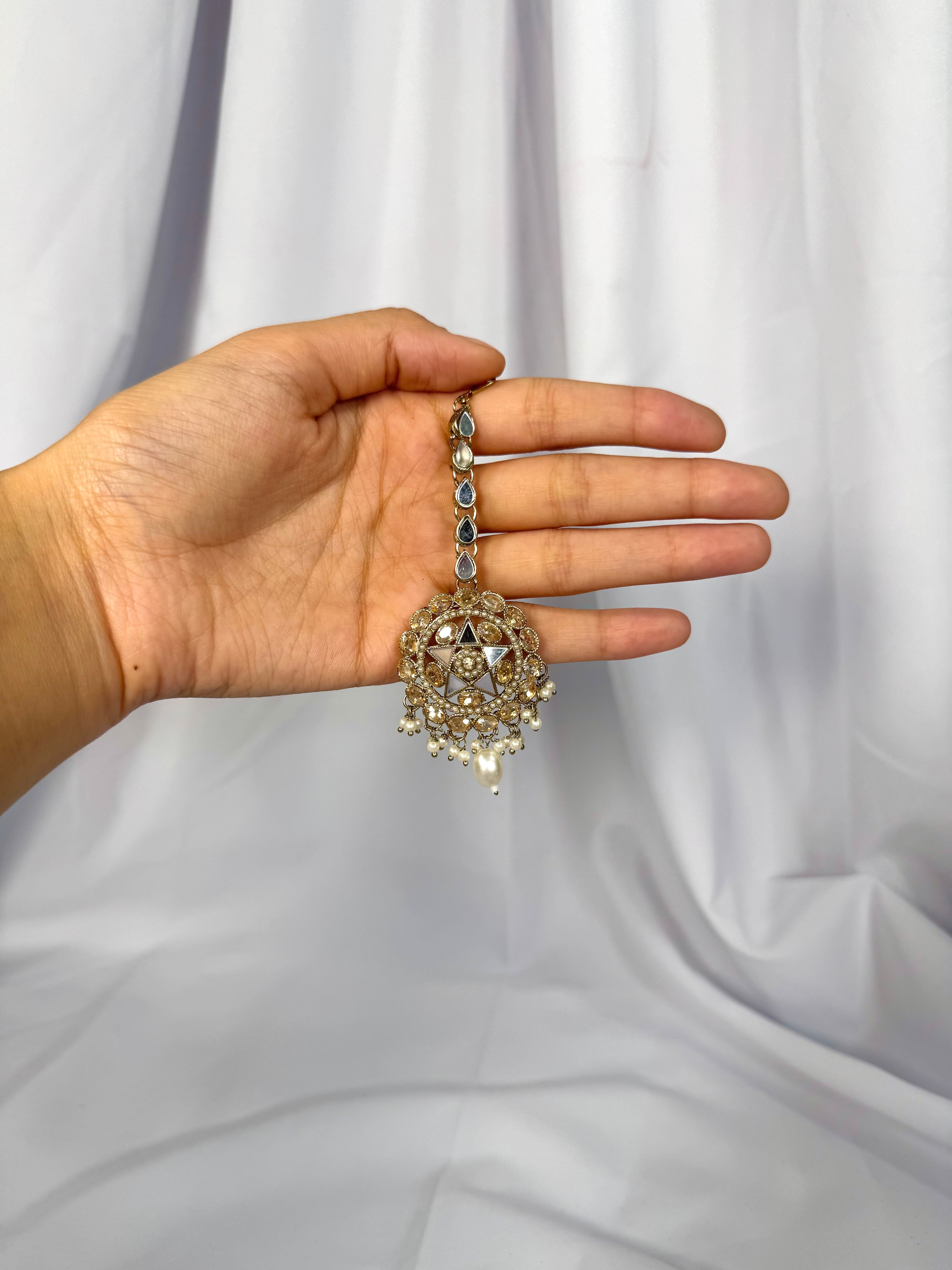 Hajwa Bahubali Earring Tikka Set