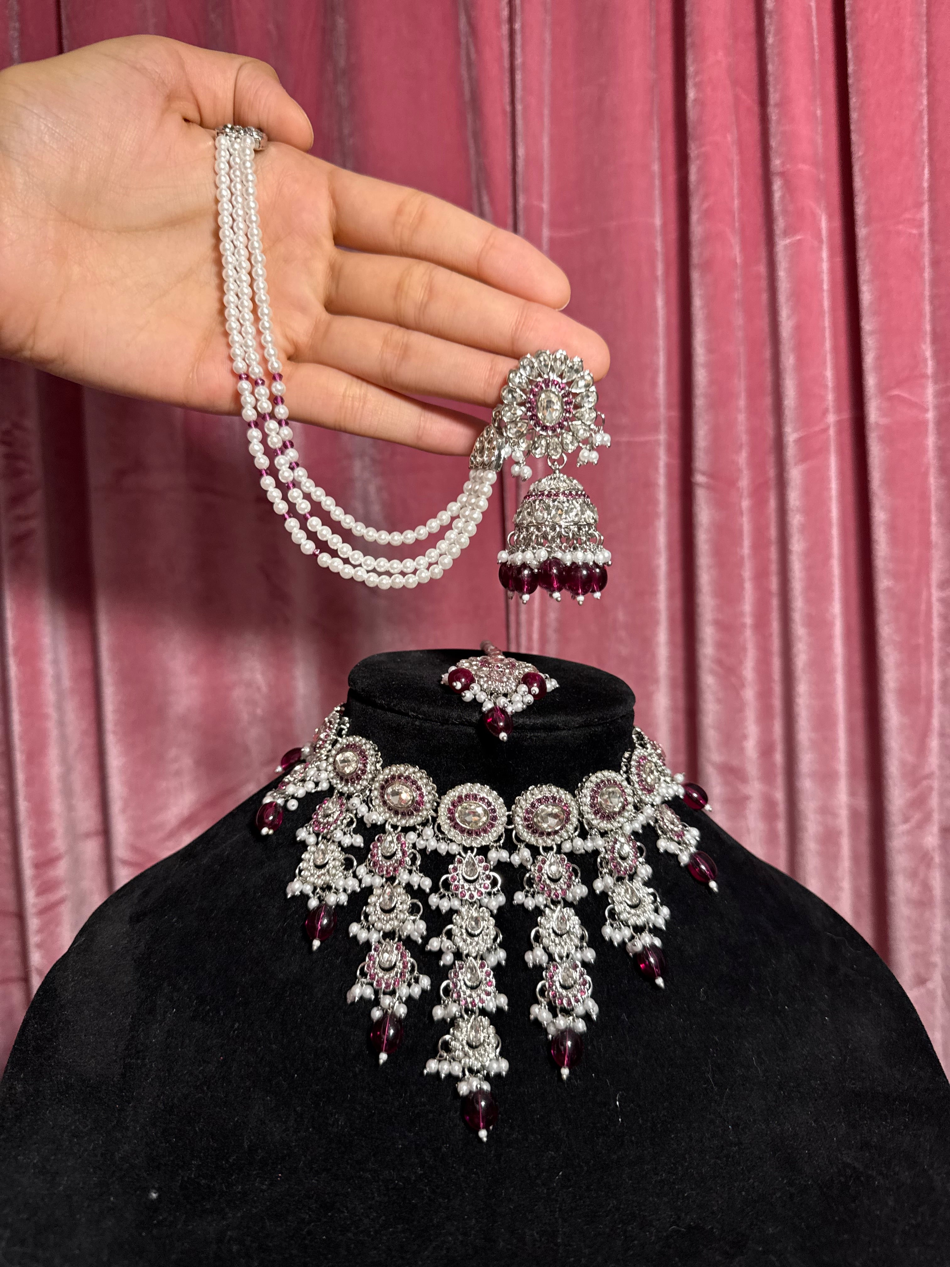 Uttama waterfall set