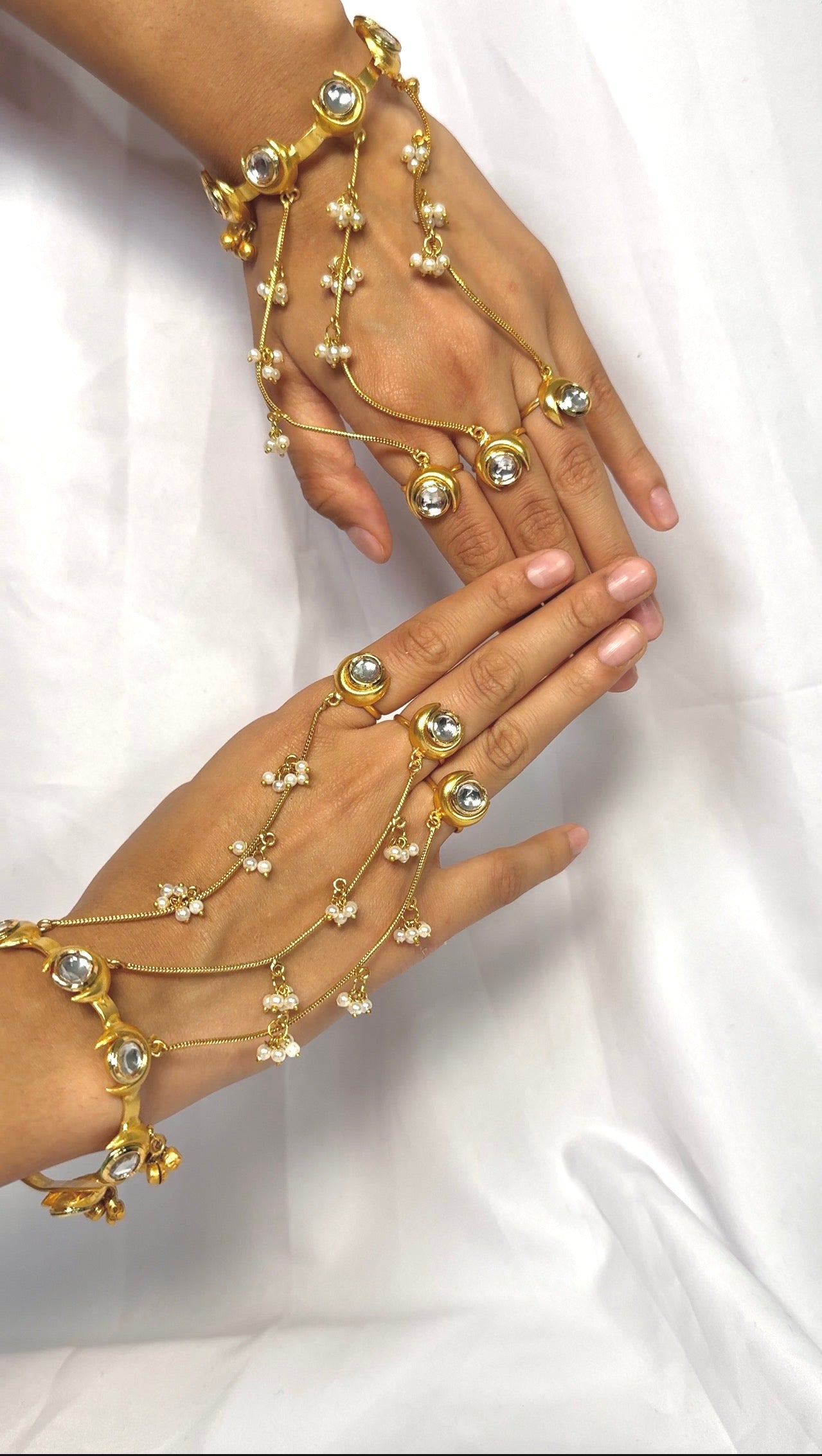 Razia Hand Harness