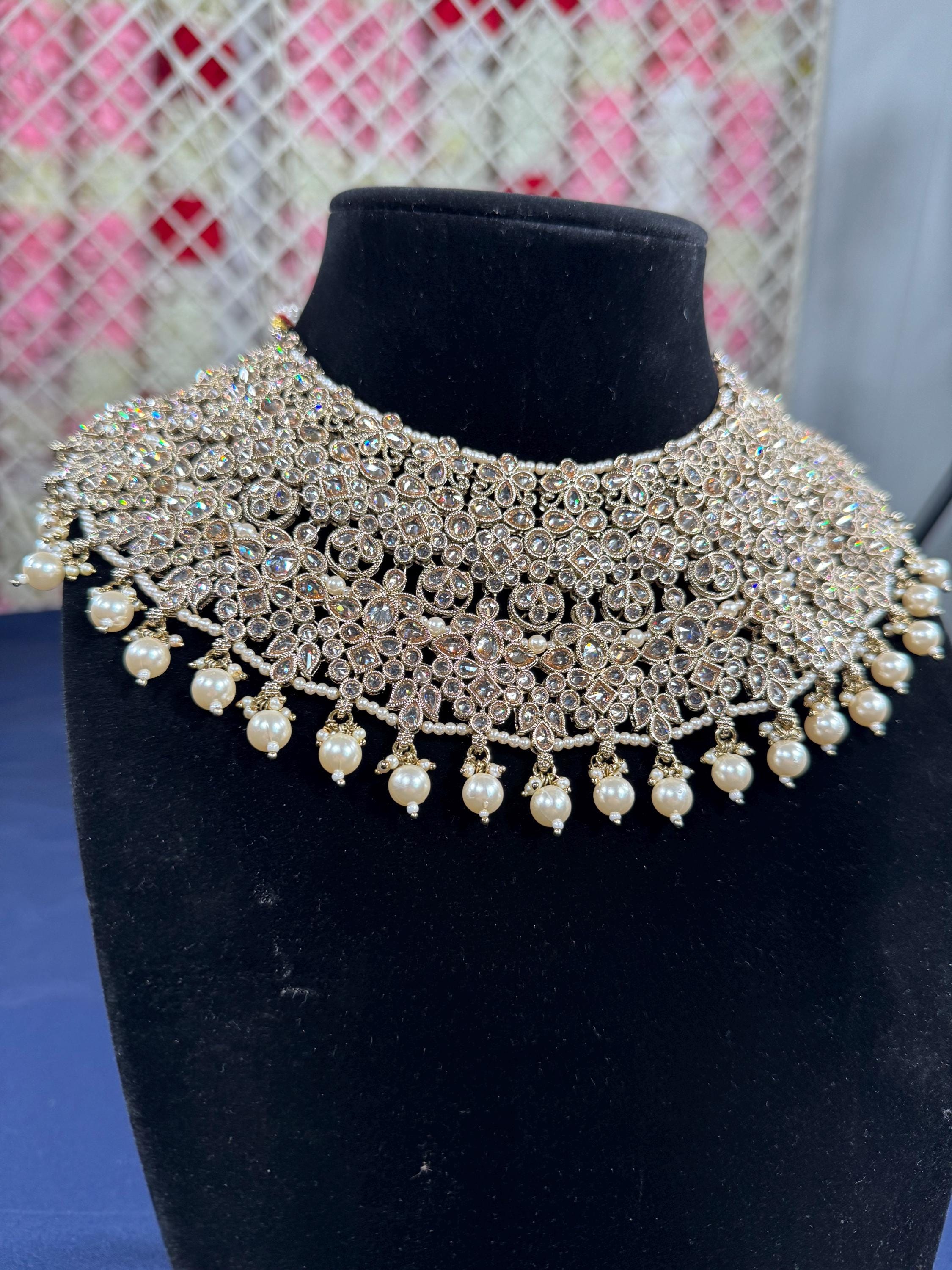 Afreya Necklace Set