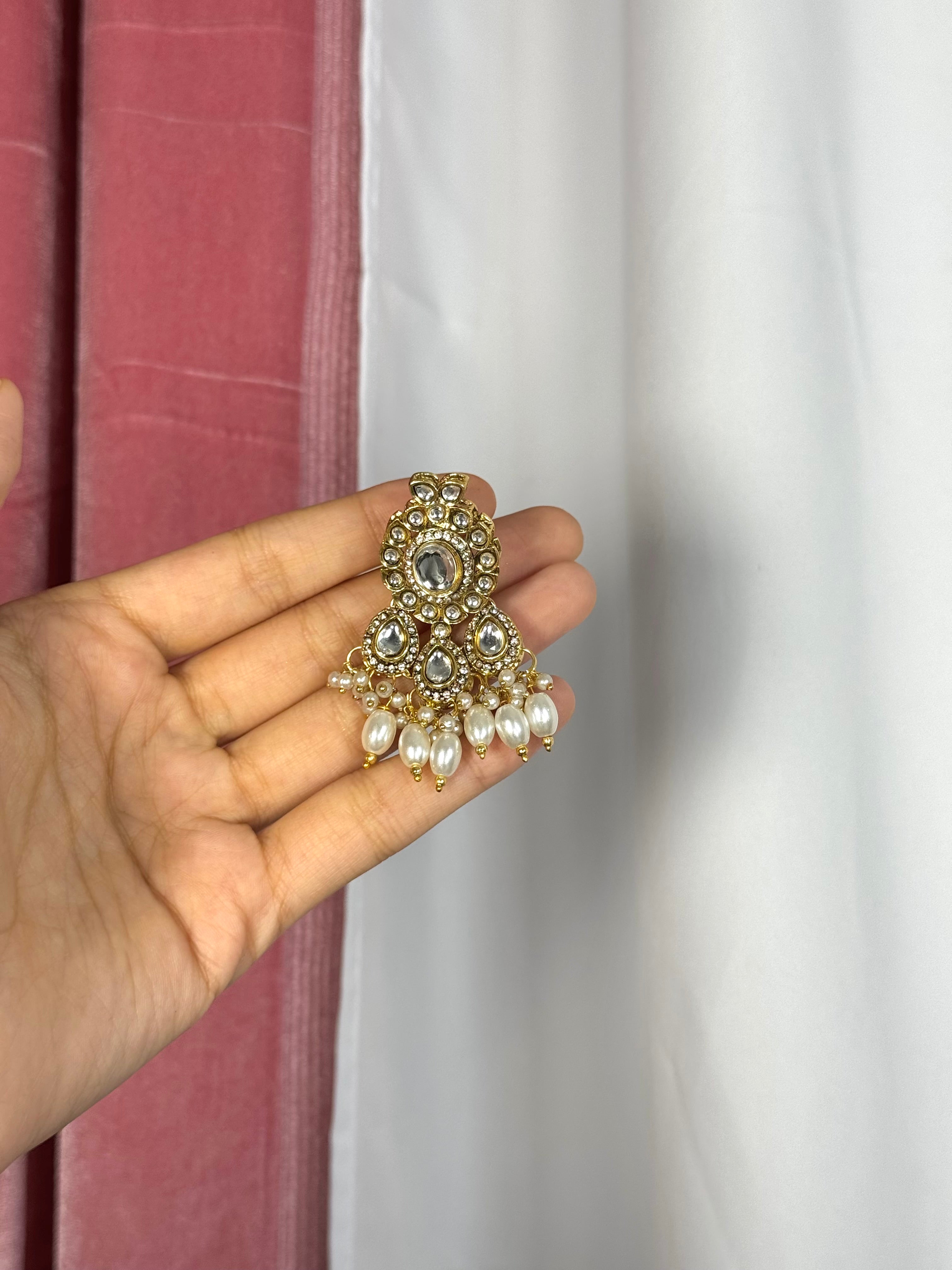 Shreya Hair Jewelry pin