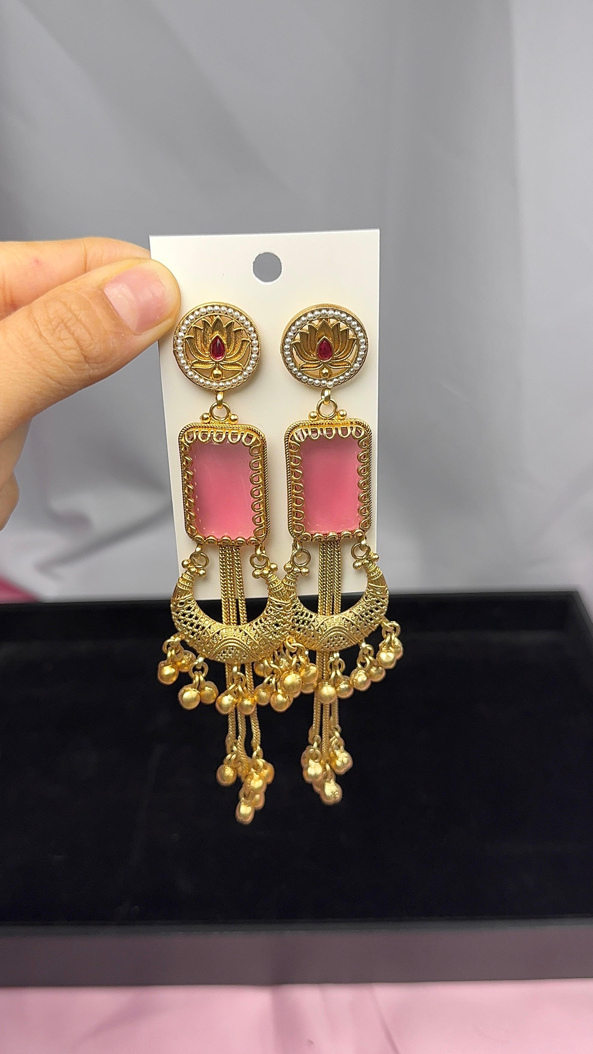 Rafia Kahmiri Earring-Pink