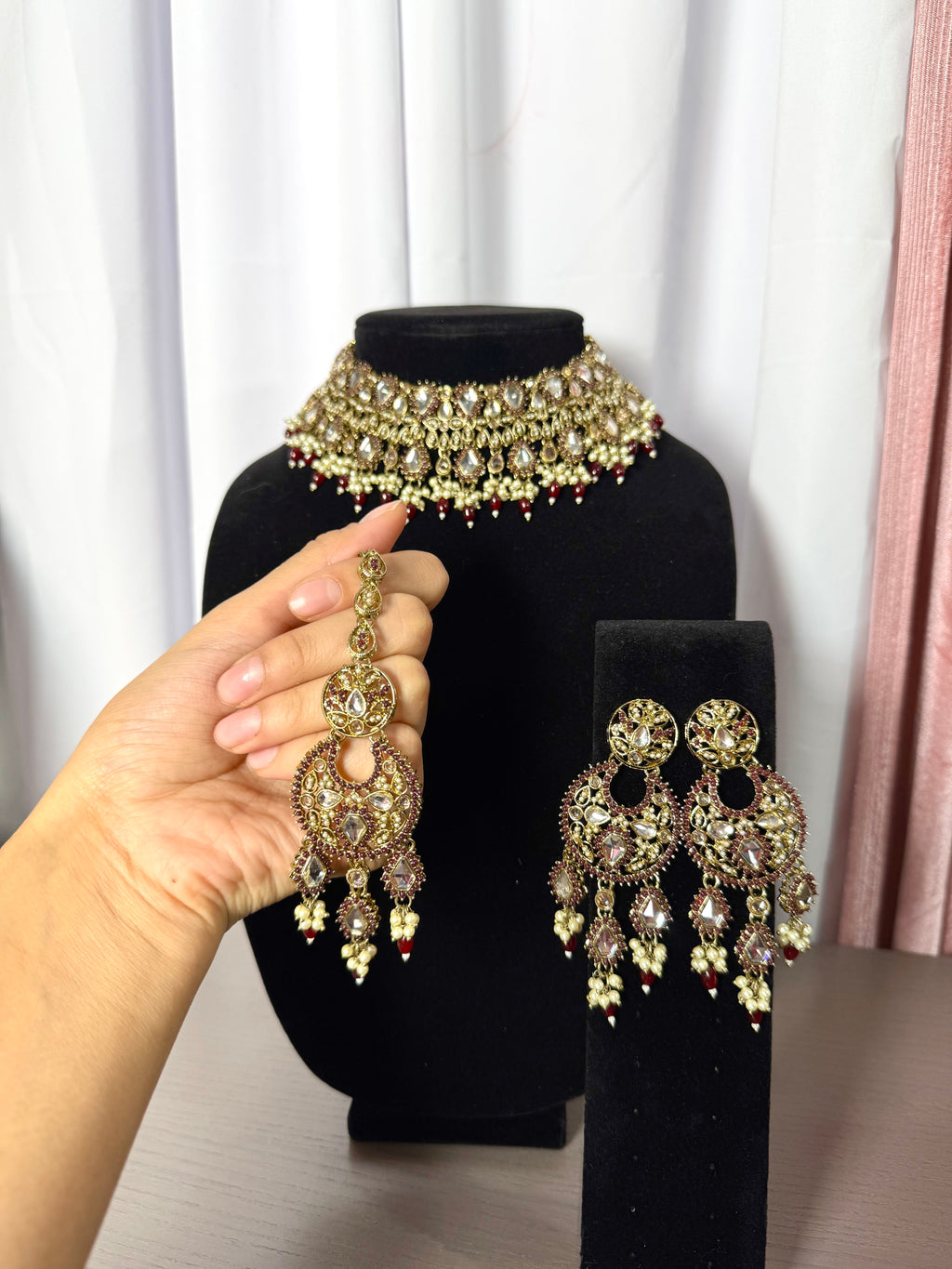 Sharmila Necklace Set