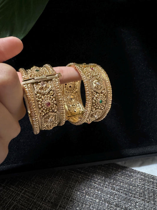 OPENABLE bangle set/ Kundan Jhumka Bangles Set/Punjabi Kundan chuda bangles set/Bridal bangles/Statement/Indian Wedding /Chuda Set\Kundan