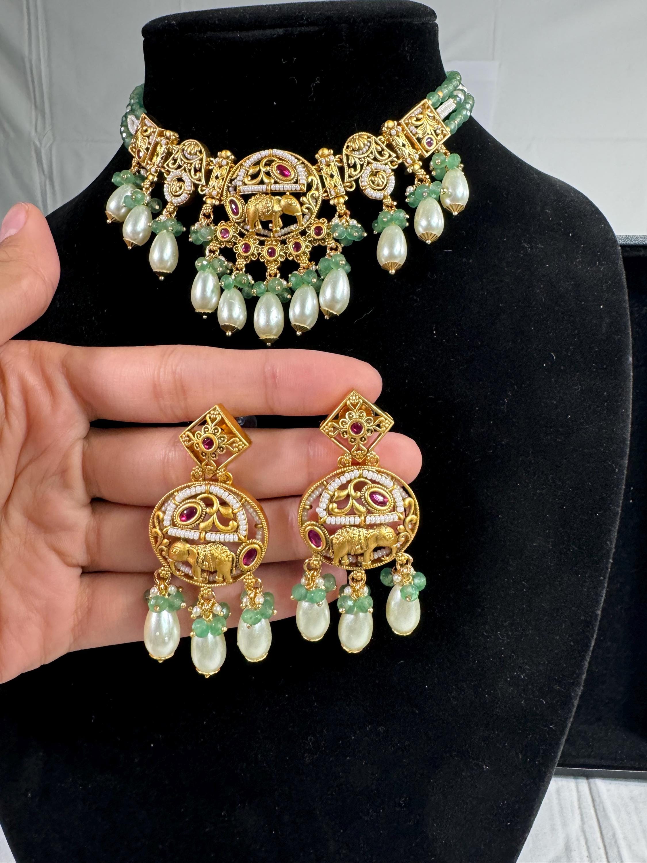 Mehreya Necklace Set