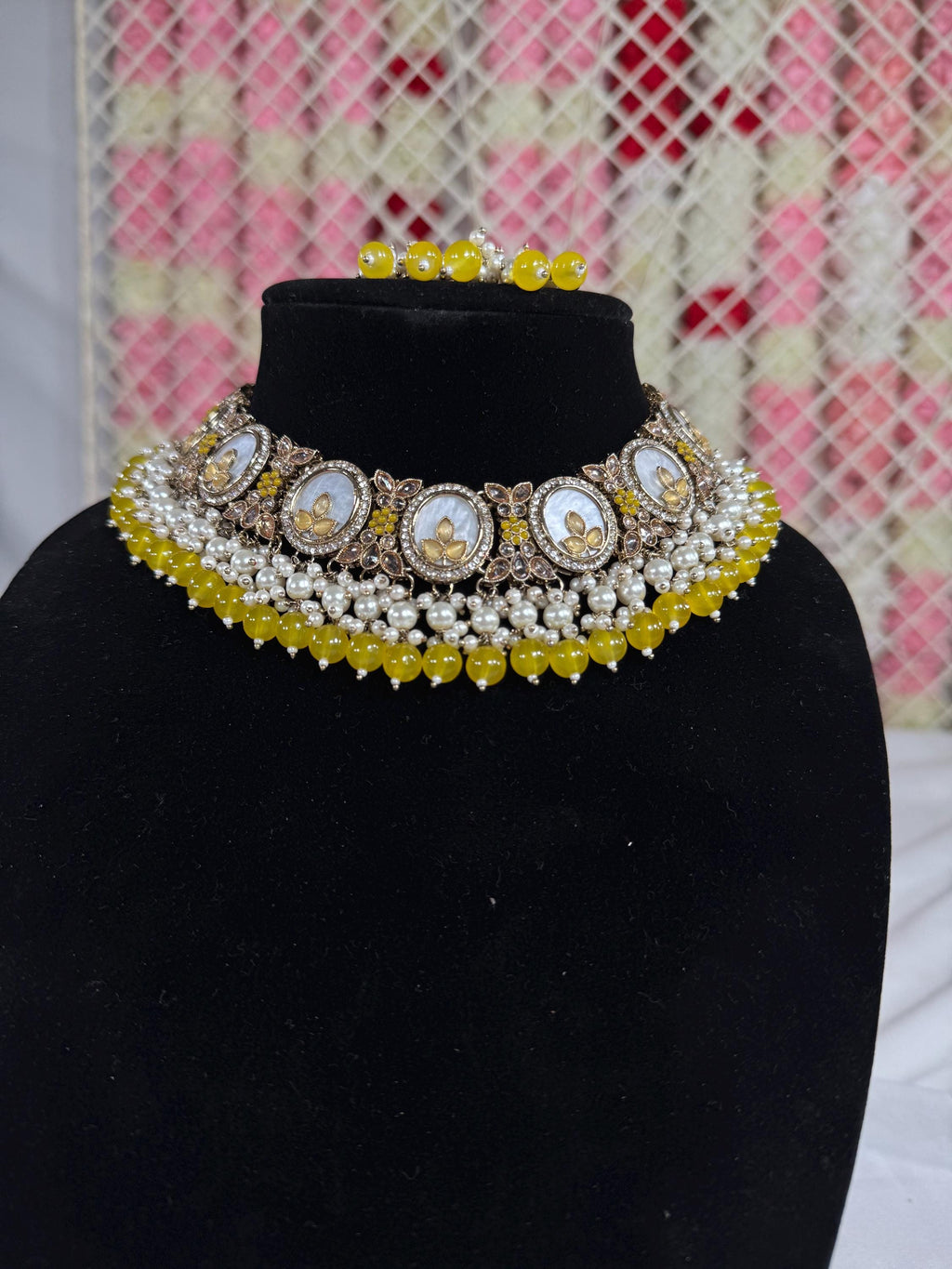 Anayra Necklace Set
