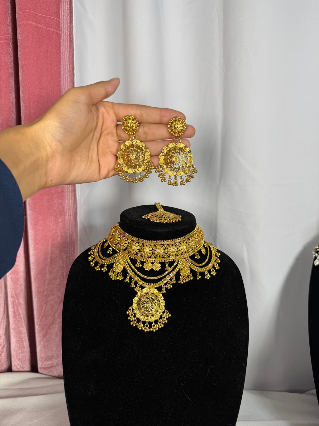 Saeed Gold Necklace Set