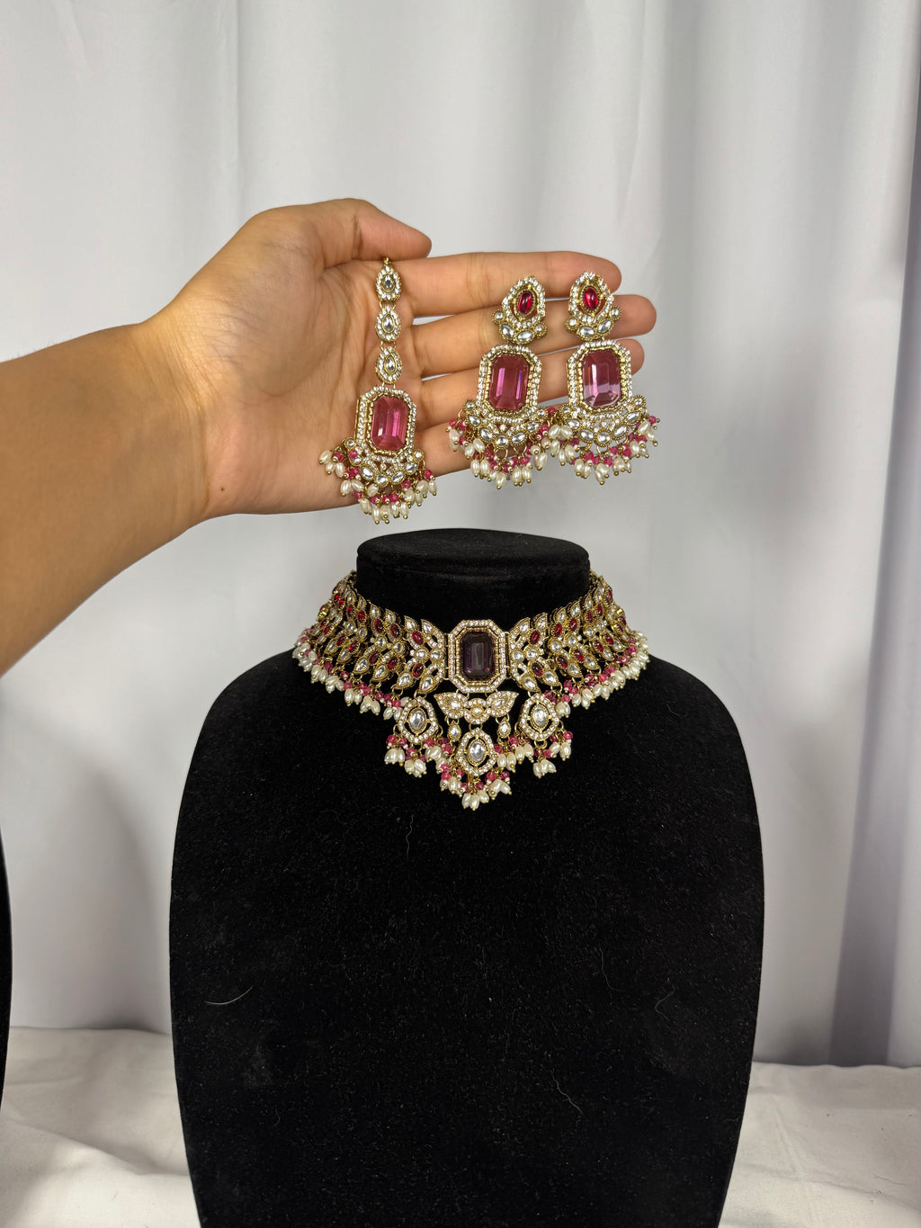 Shreya Necklace set-Pink