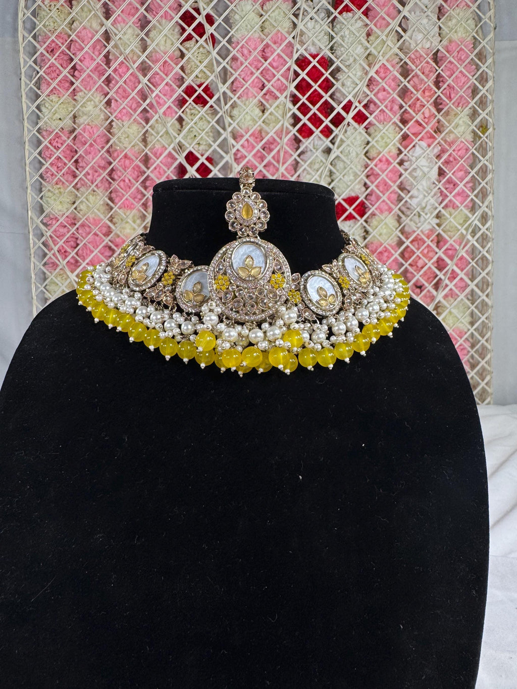 Anayra Necklace Set