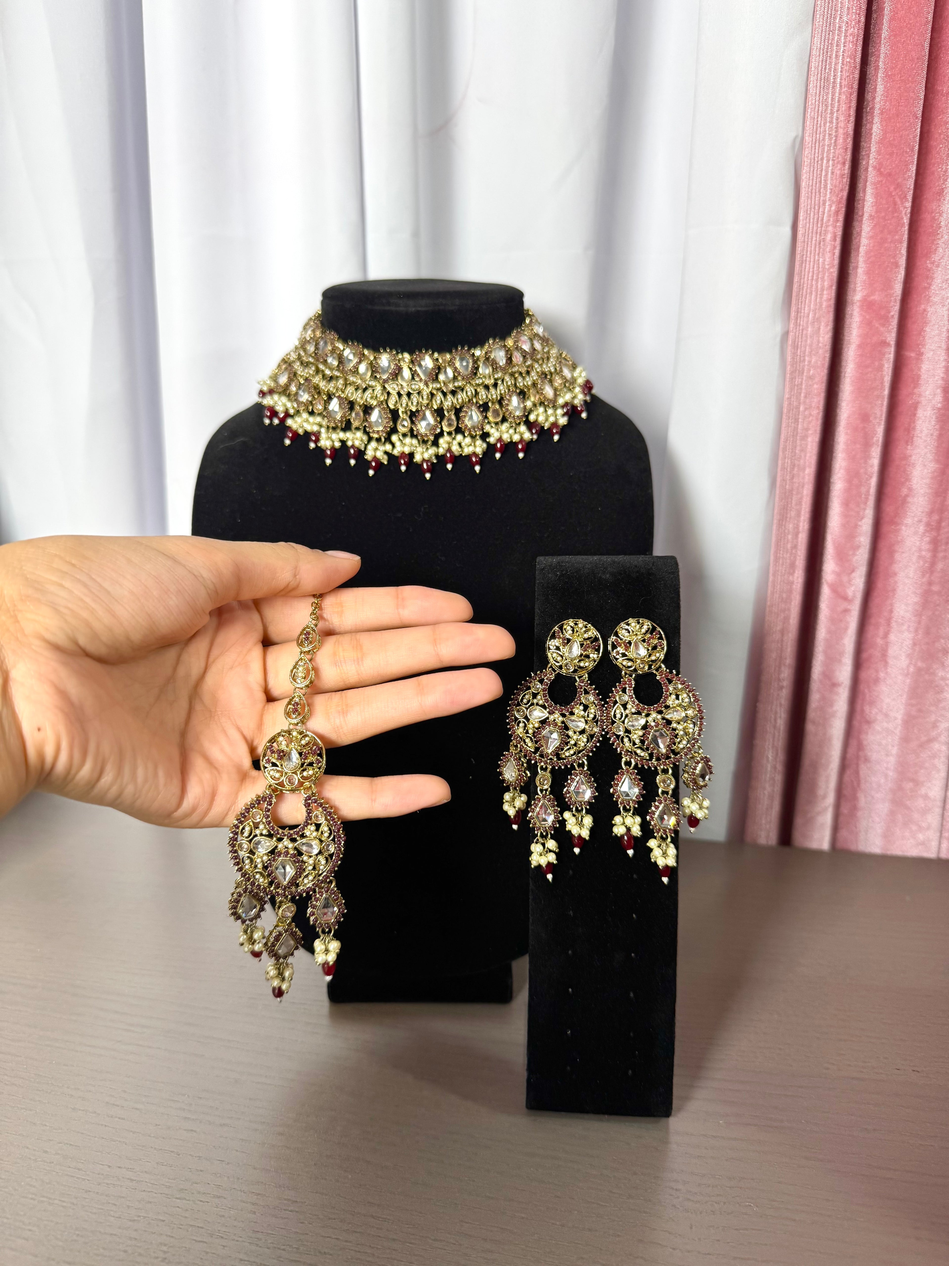 Sharmila Necklace Set