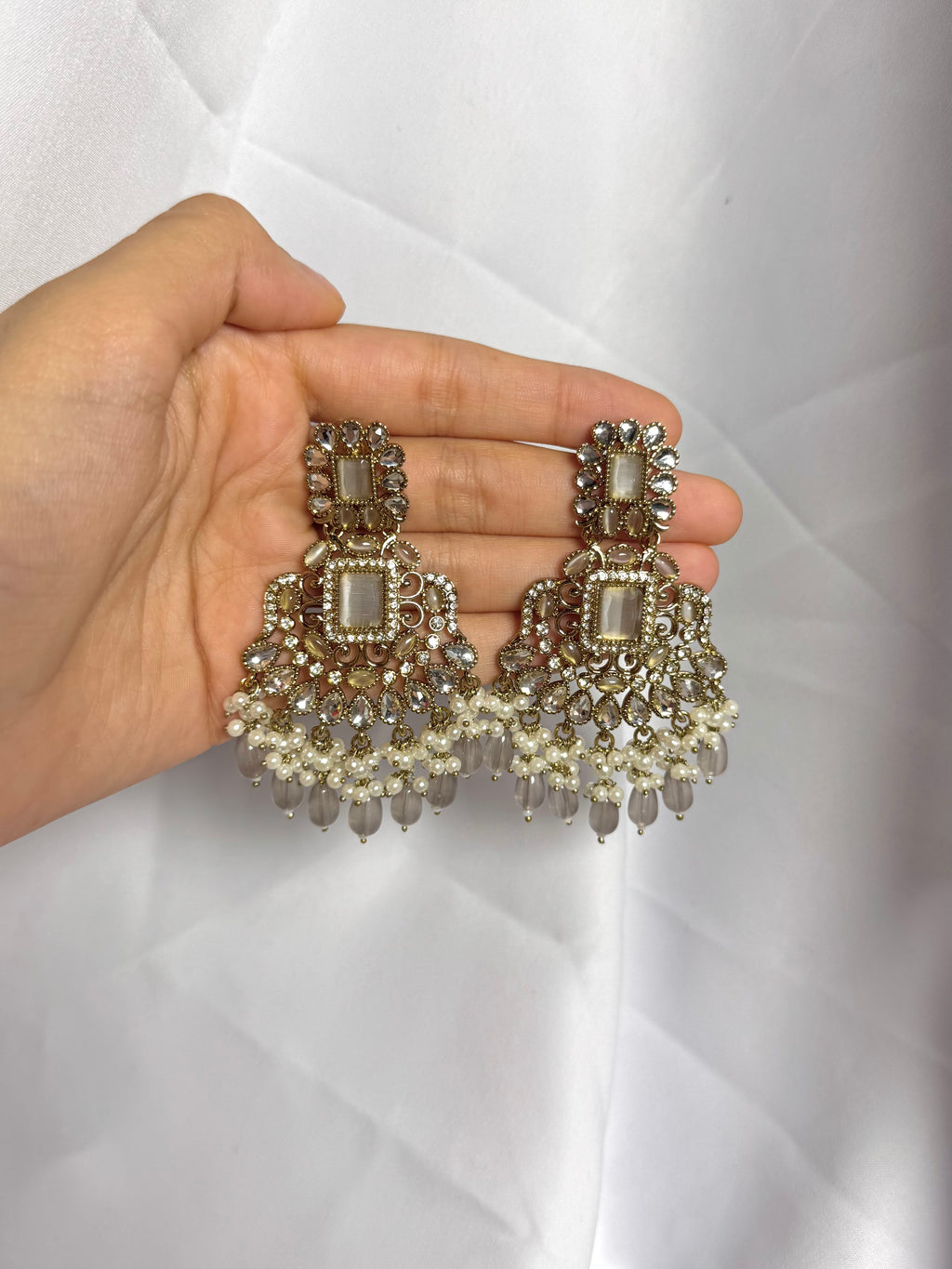 Zeenat Earring-Grey