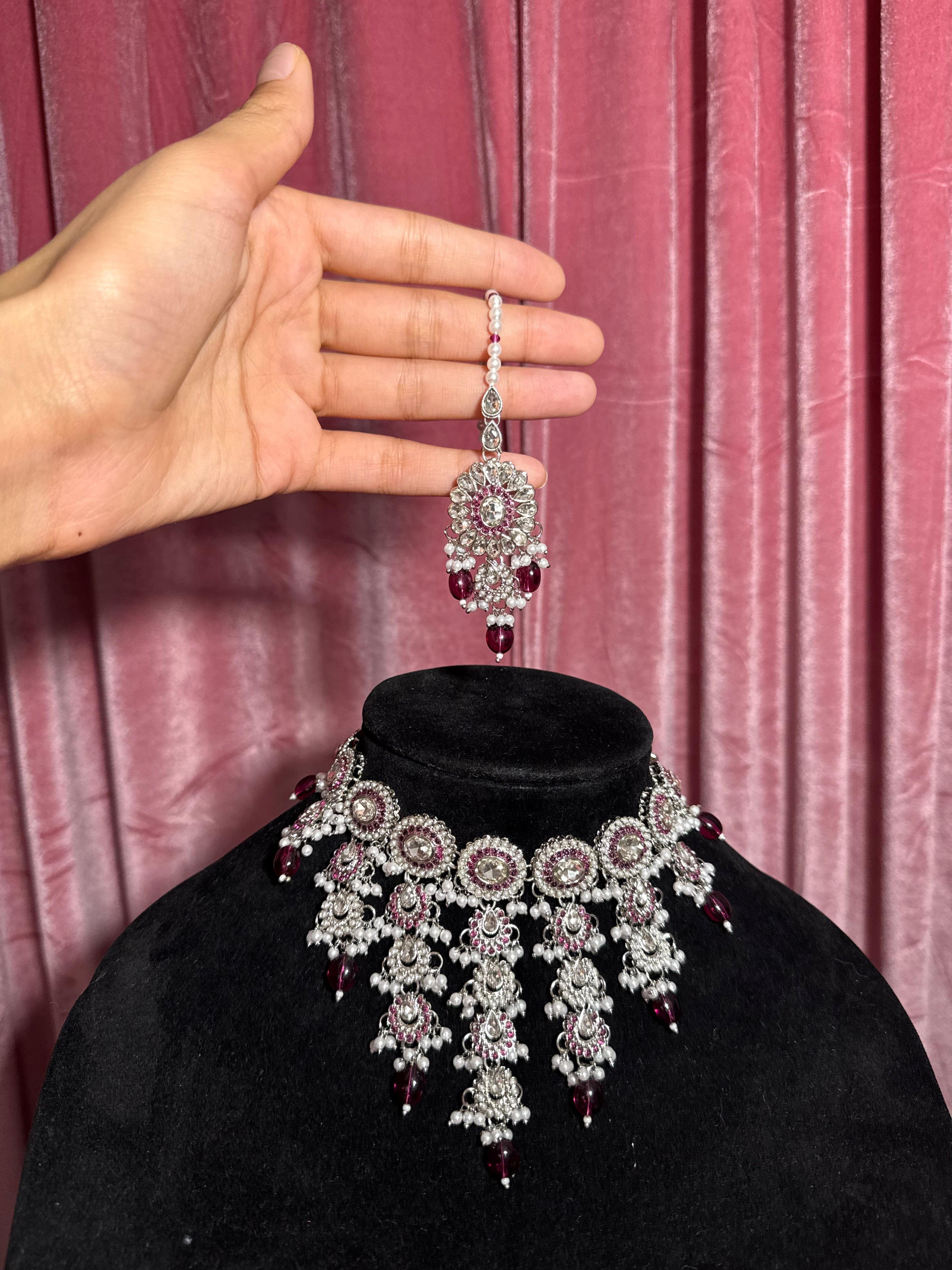 Uttama waterfall set