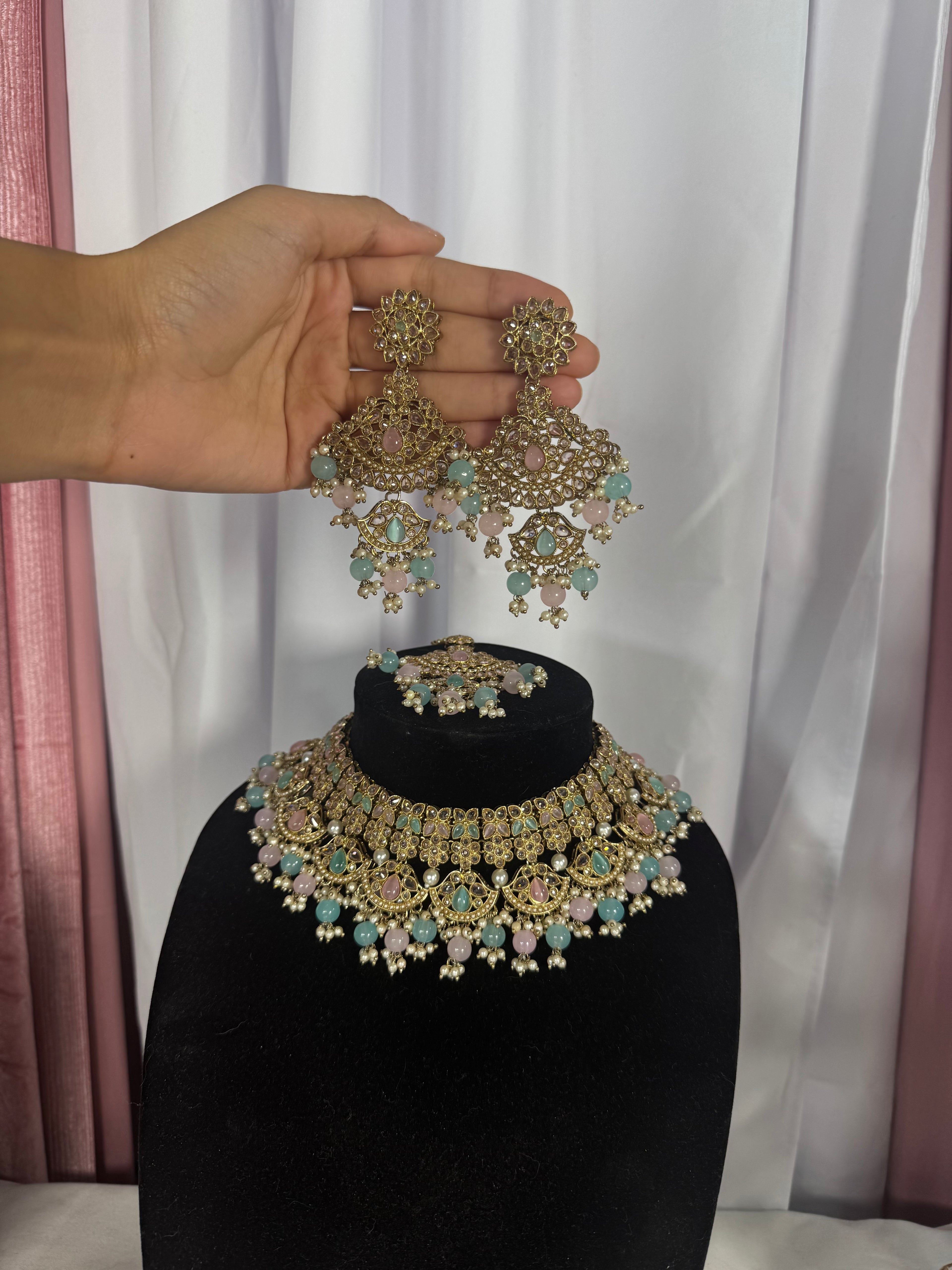 Inara necklace set