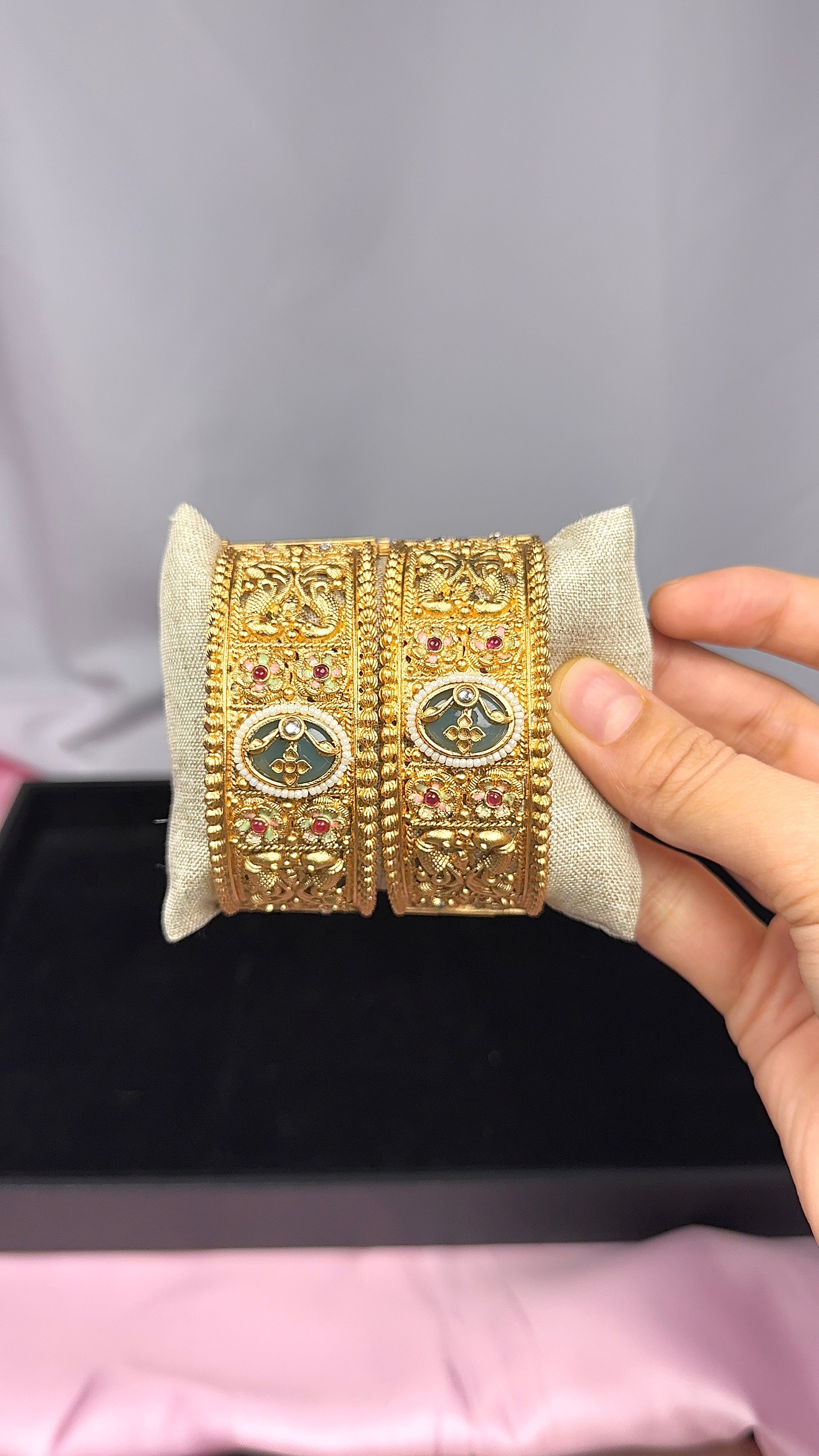 Zoya Openable Bangles