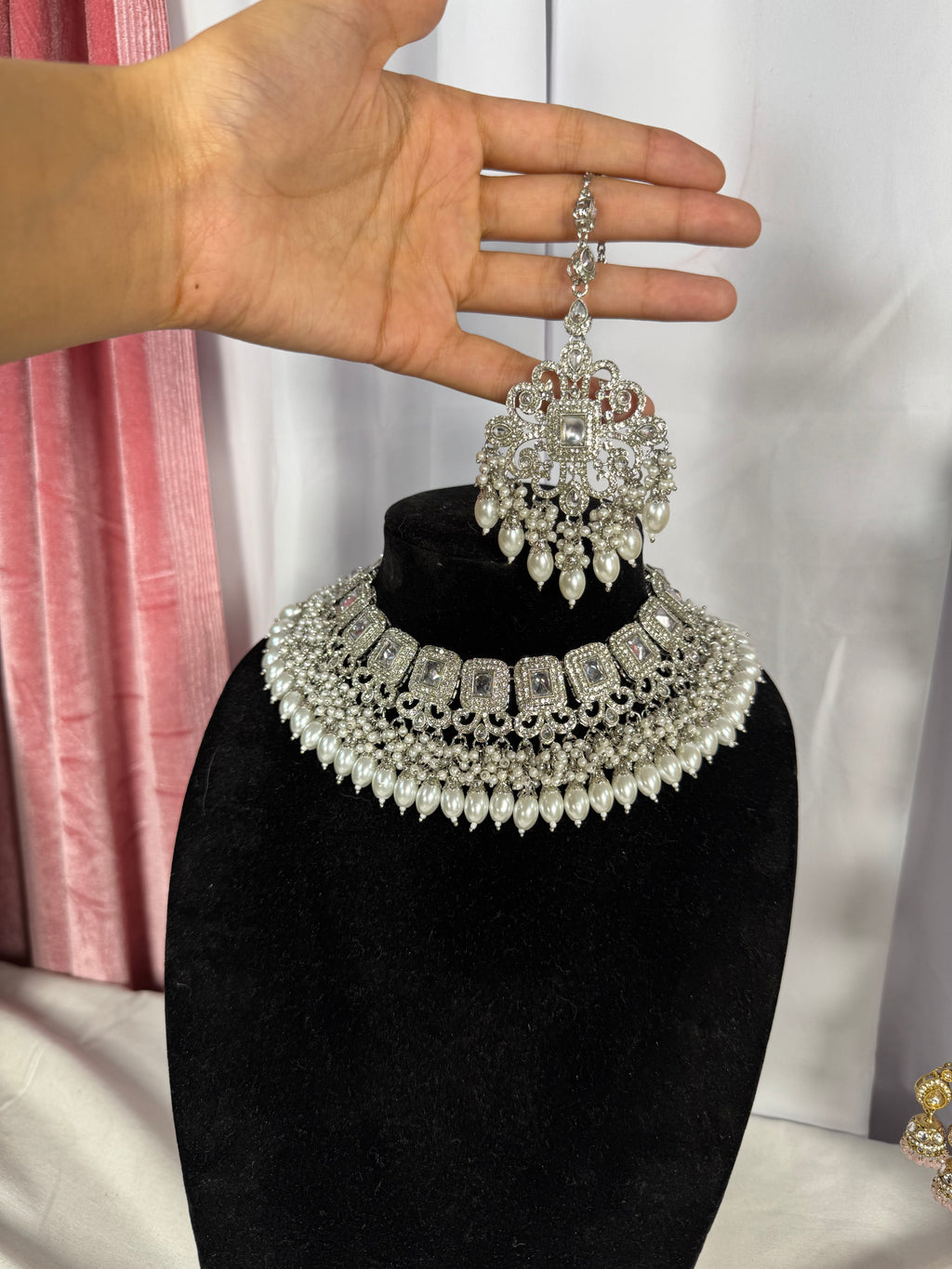 Priya Silver necklace Set
