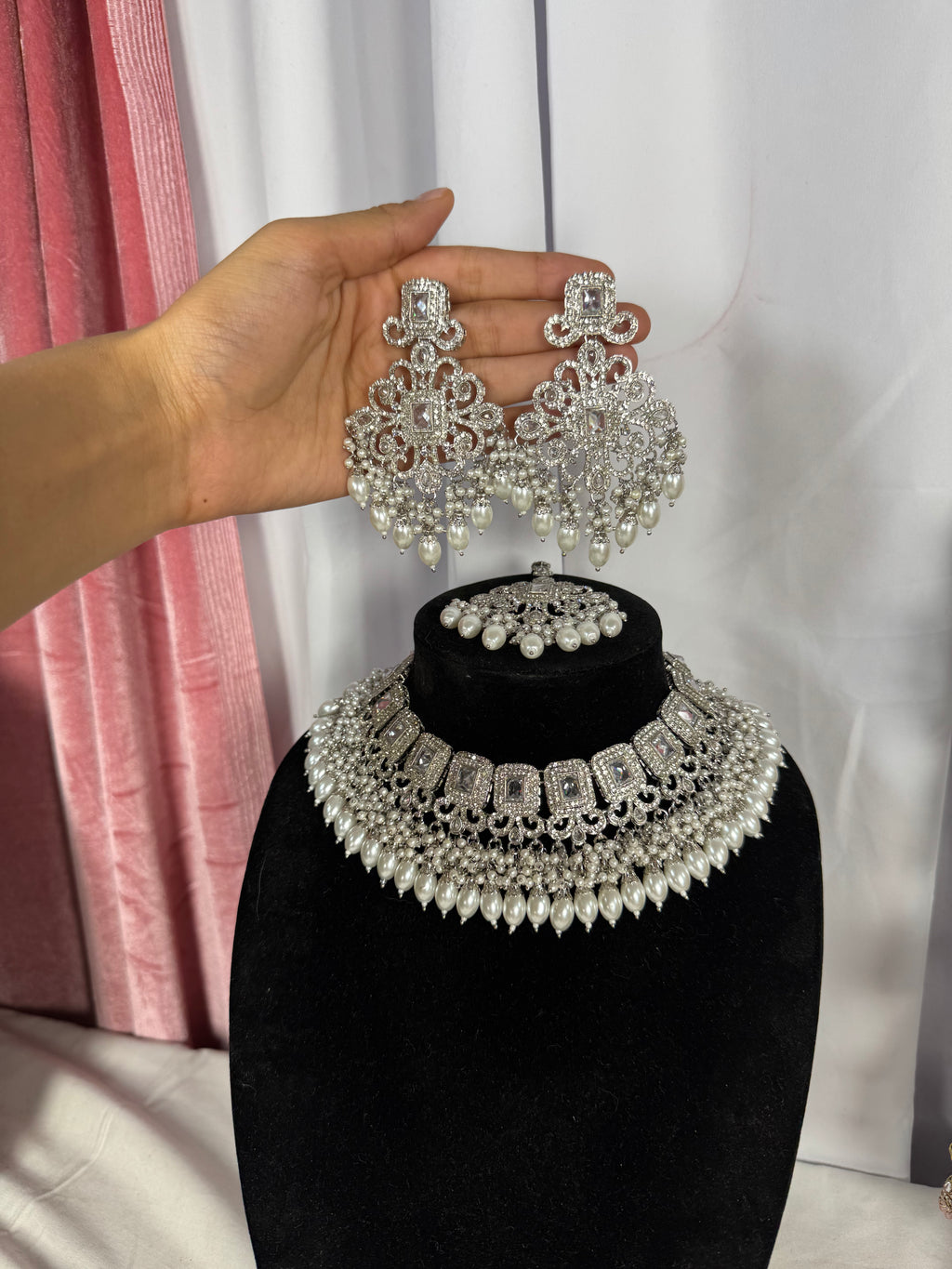 Priya Silver necklace Set