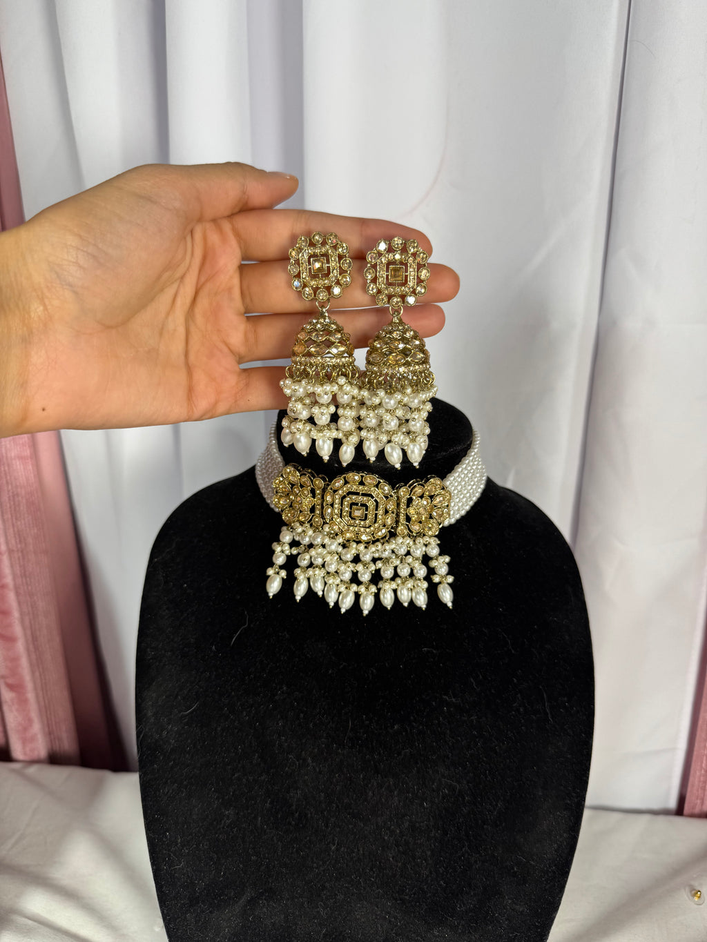 Pearl necklace set