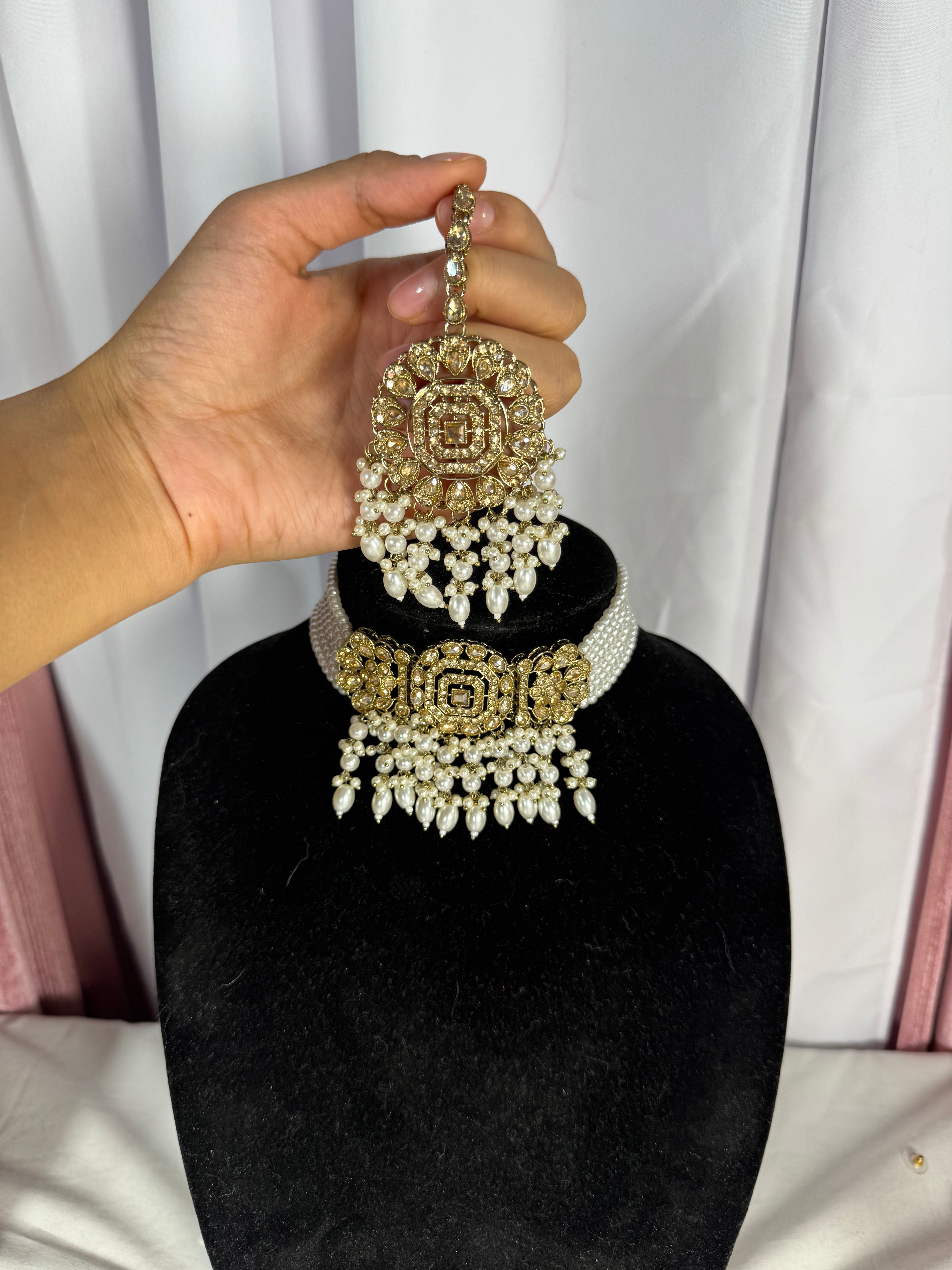Pearl necklace set