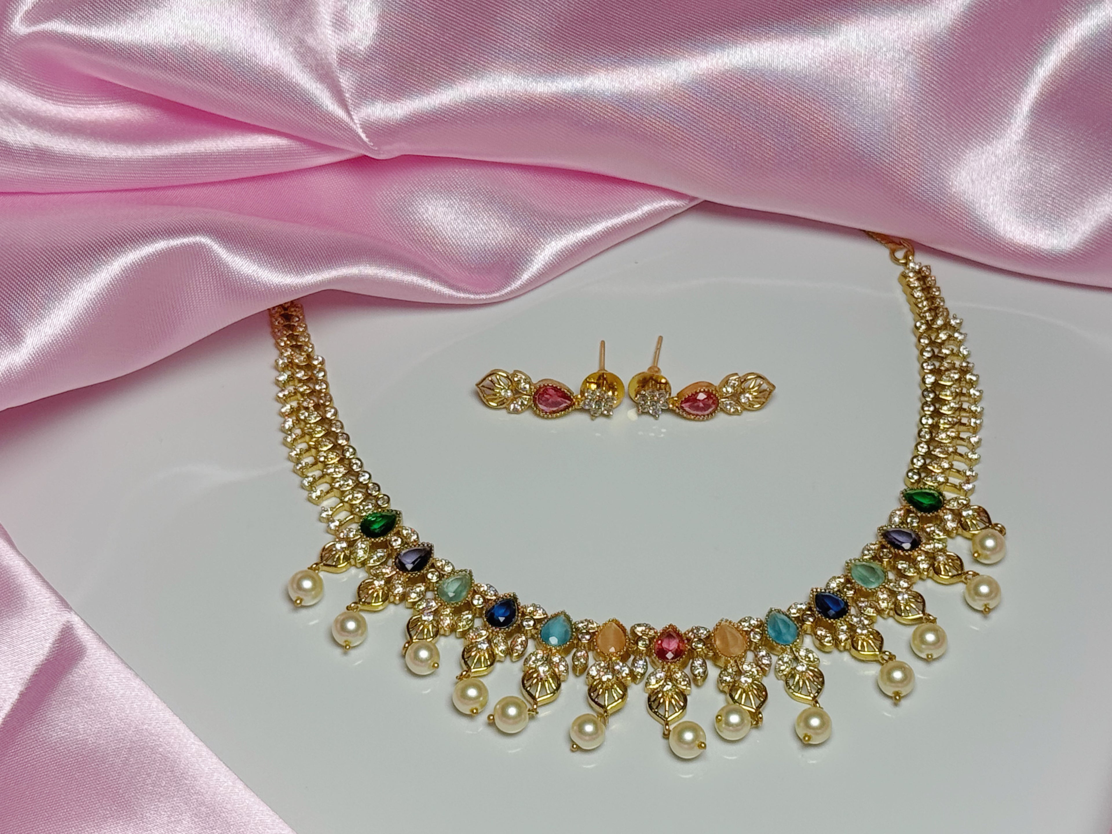 Roya Necklace Set