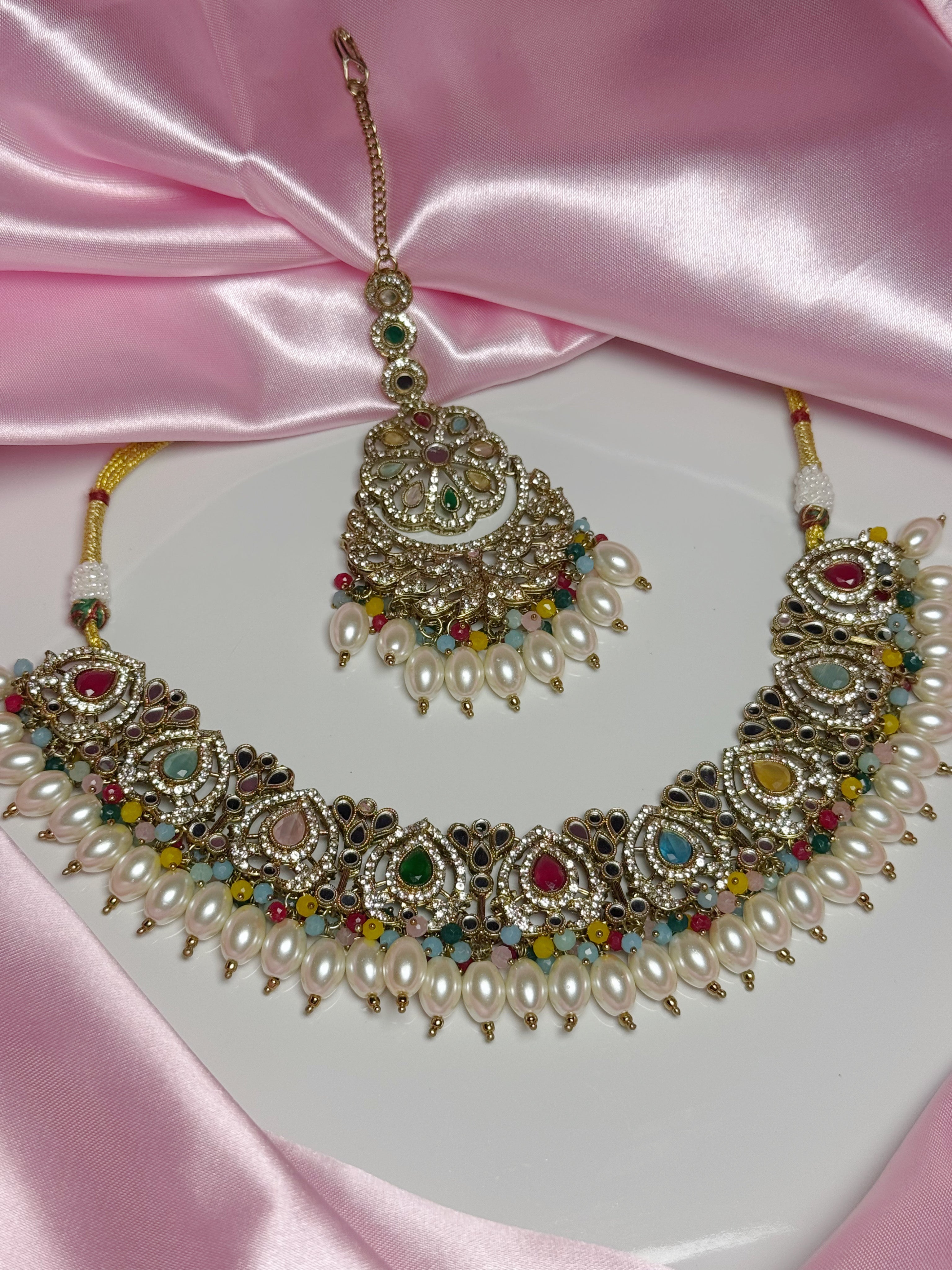 Parisa Necklace Set