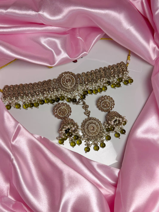 Divya Necklace Set Olive
