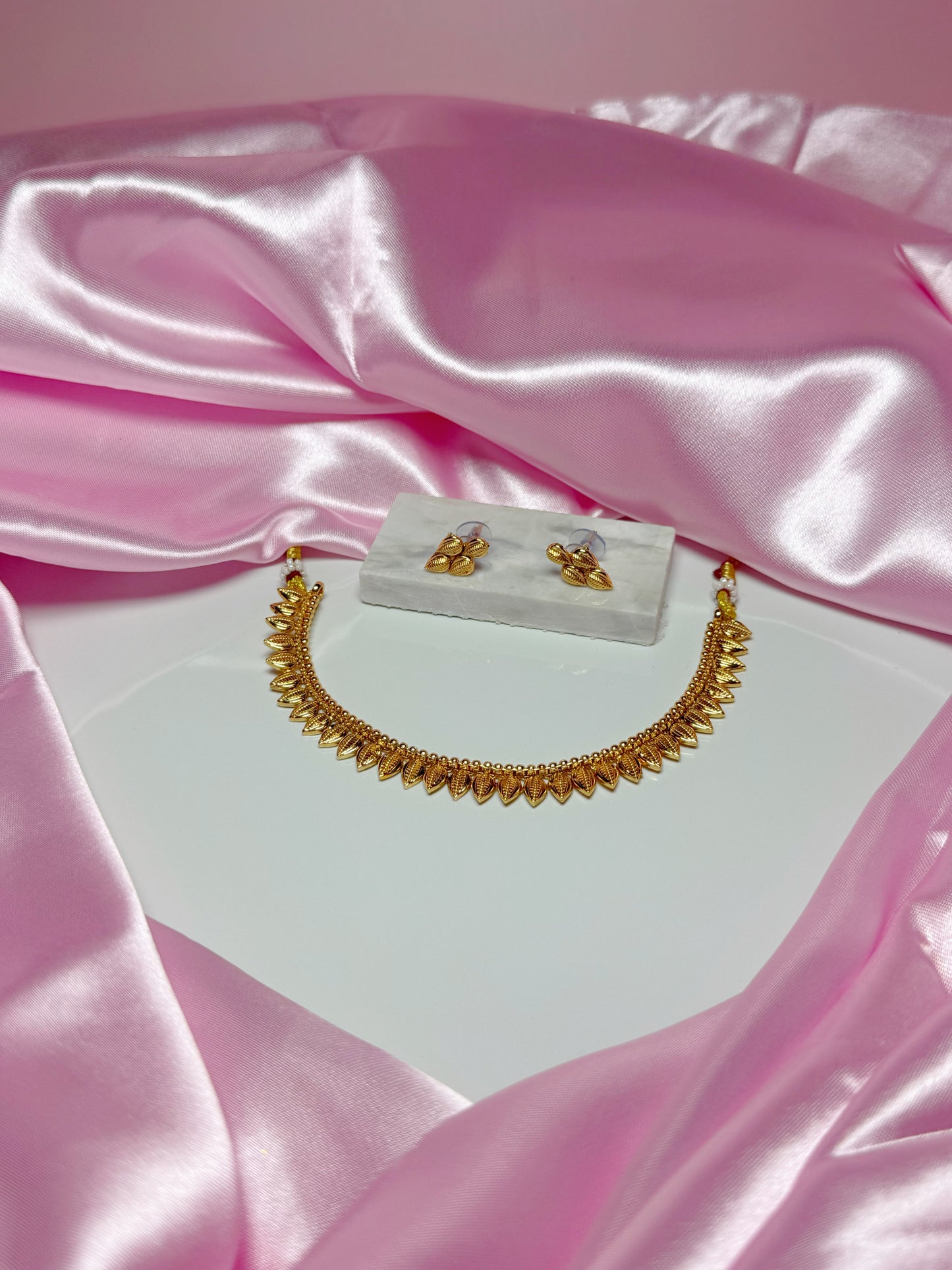 Ali Necklace Set
