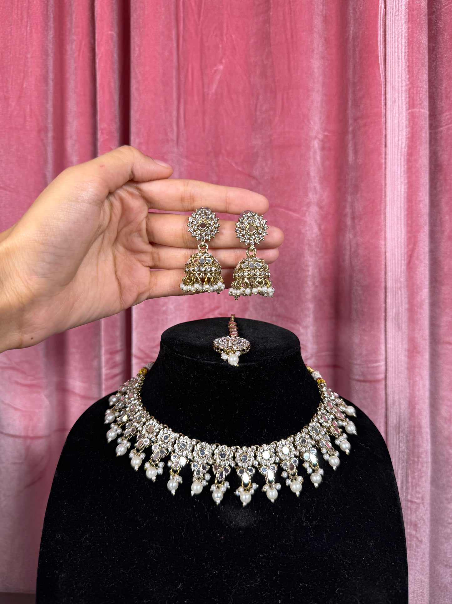 Malini Necklace Set