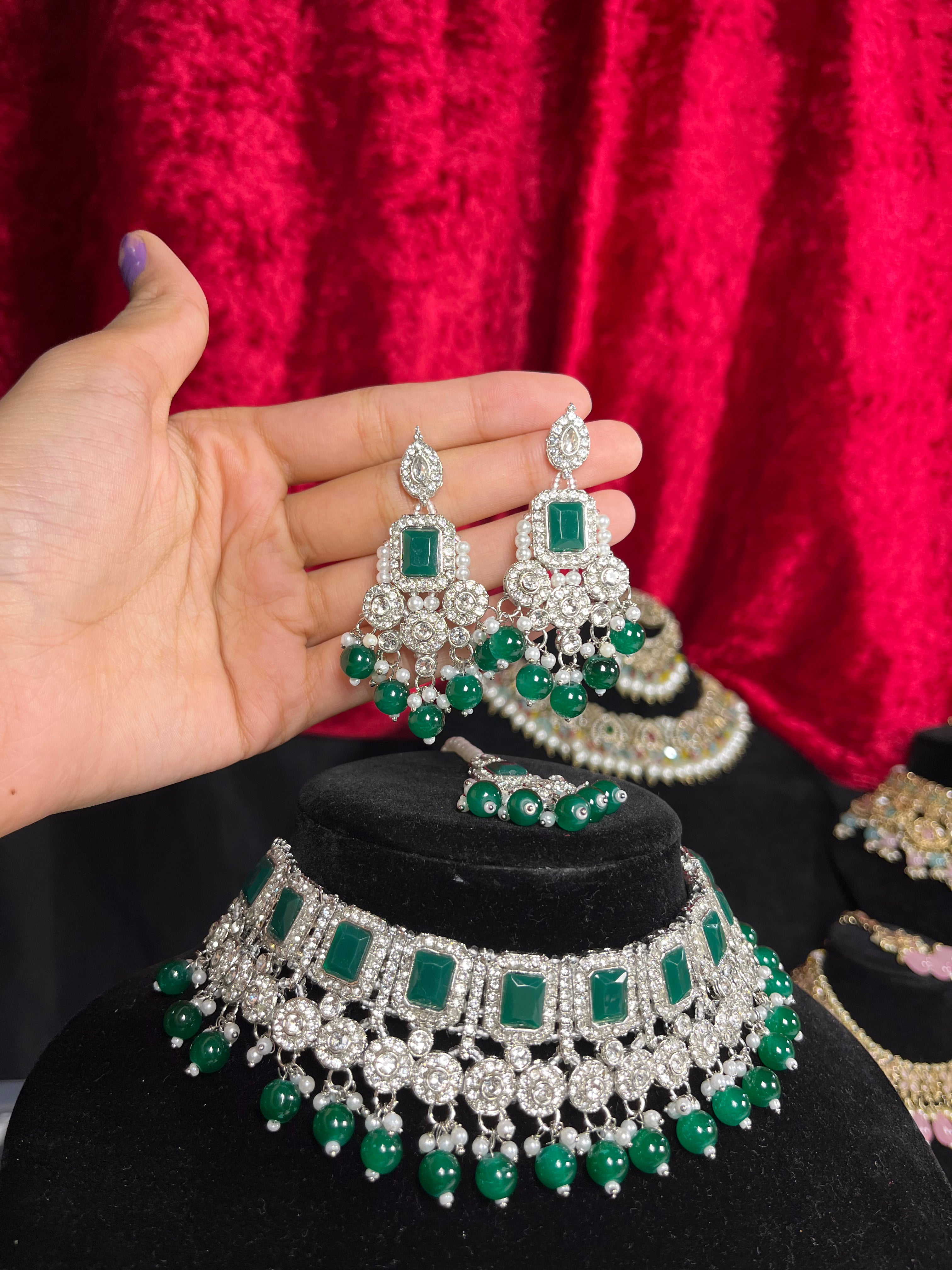 The simmy necklace set