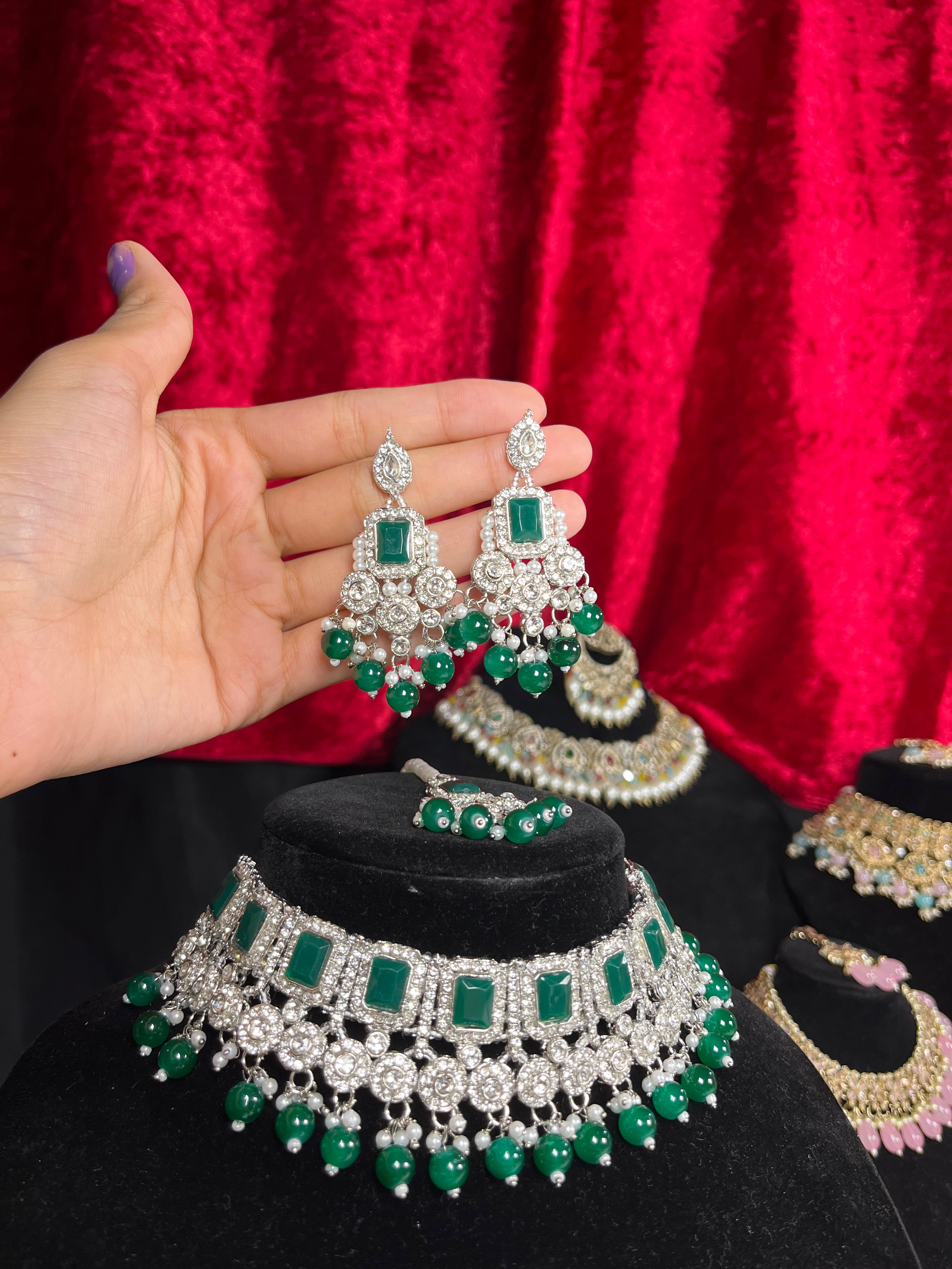 The simmy necklace set