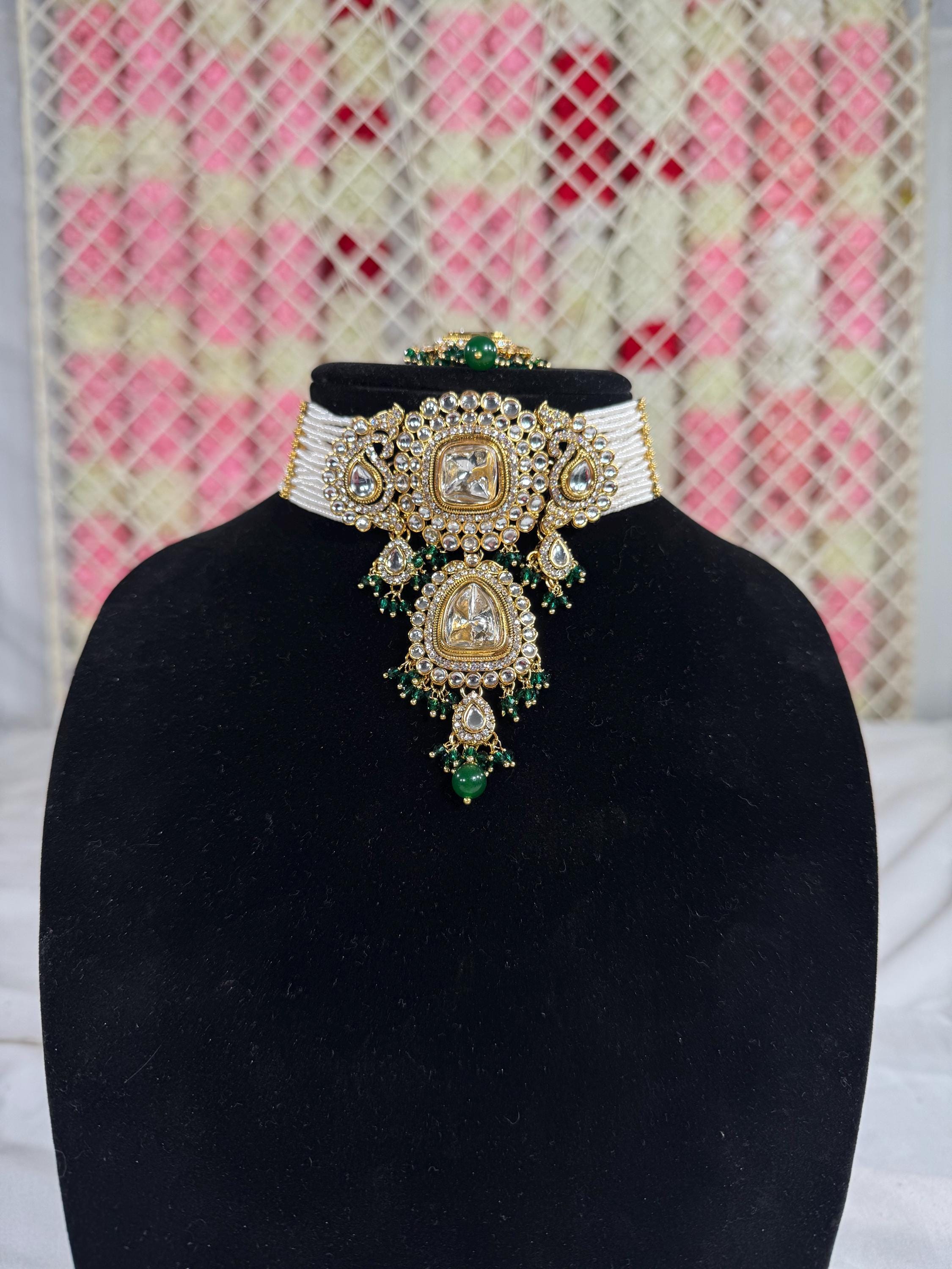 Mahirra Necklace Set