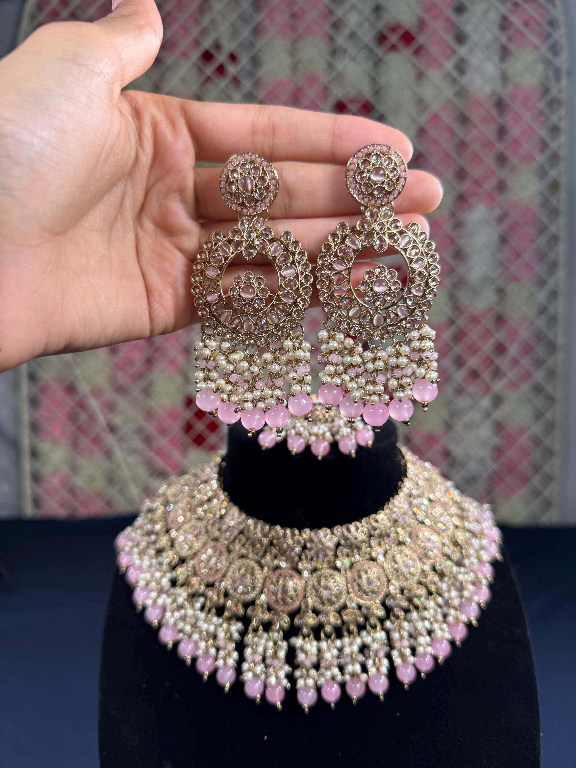 Zunaria Necklace Set