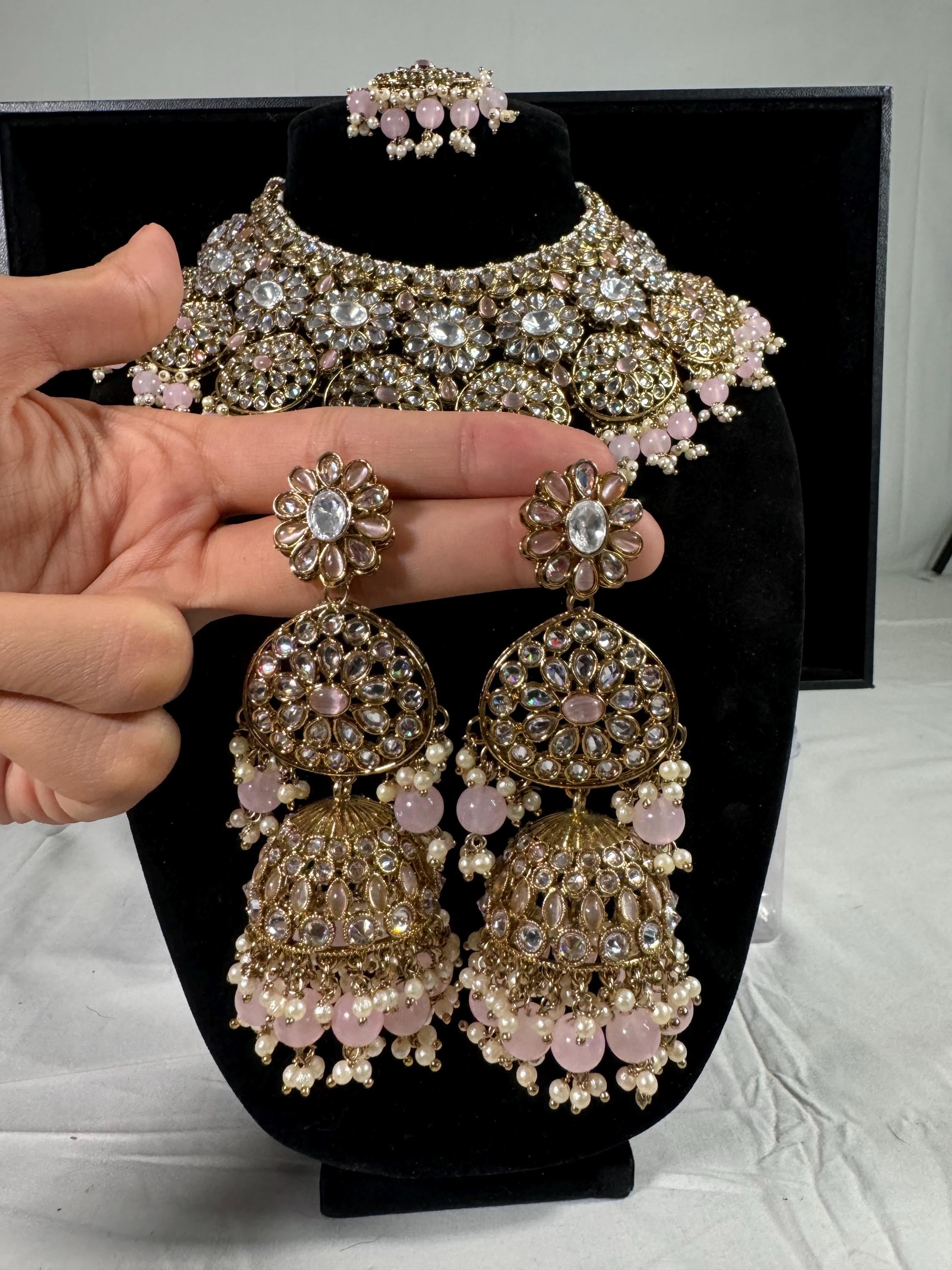Sufiya Necklace Set